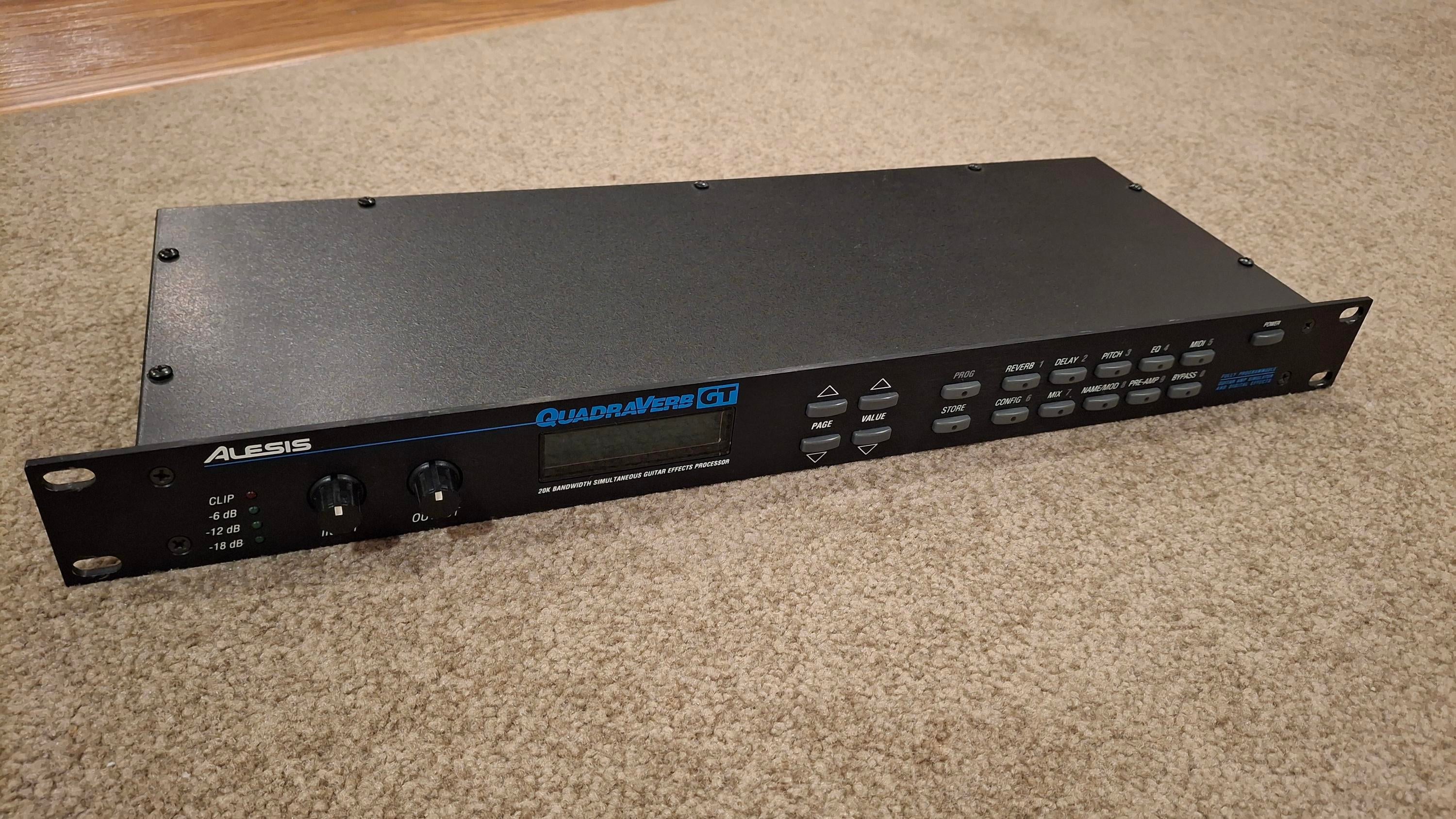 ギター ALESIS QUADRAVERB Alesis Quadraverb GT, Guitar Effects Processor, Preamp
