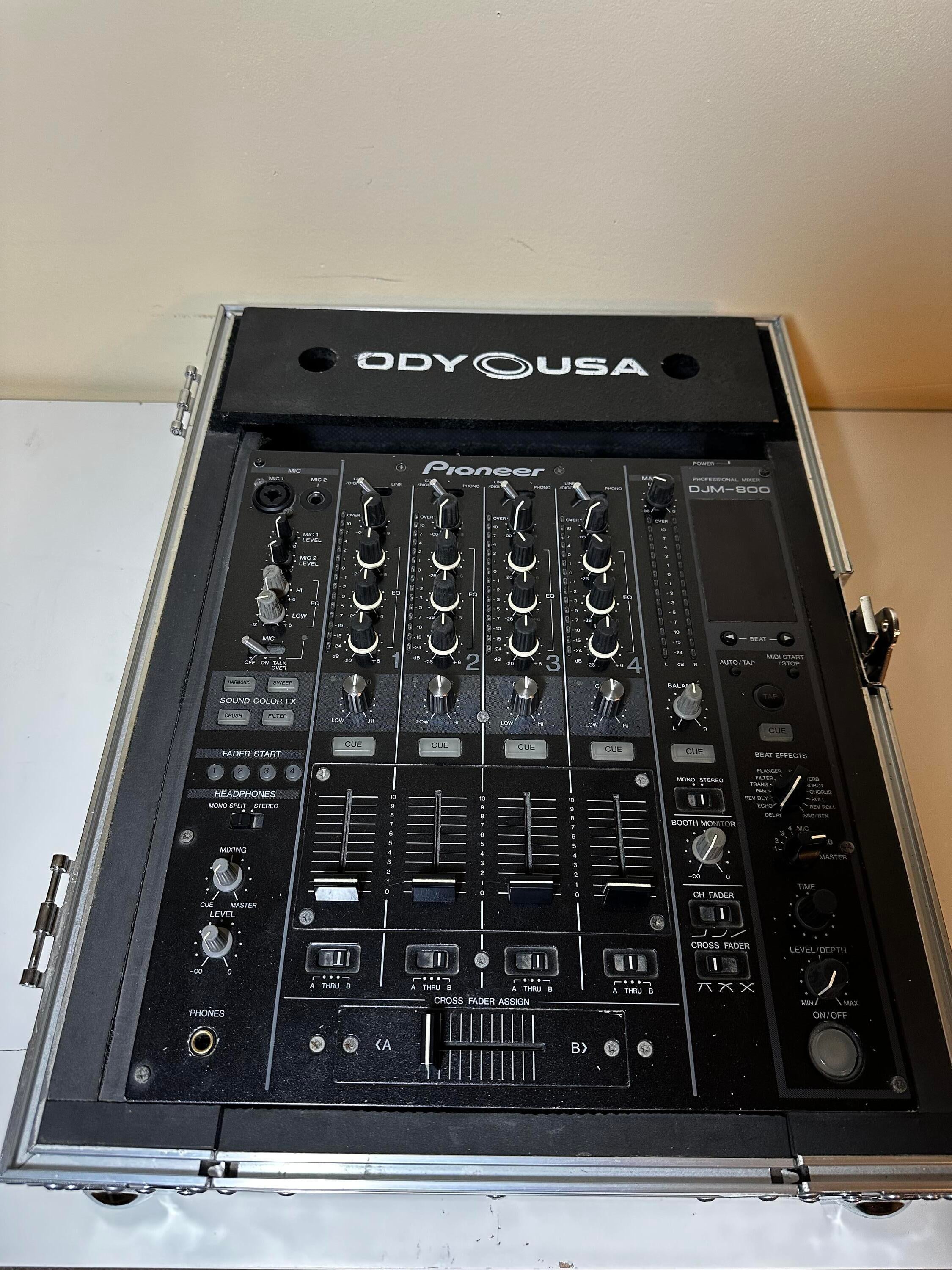 Used Pioneer DJ DJM-800 - Sweetwater's Gear Exchange