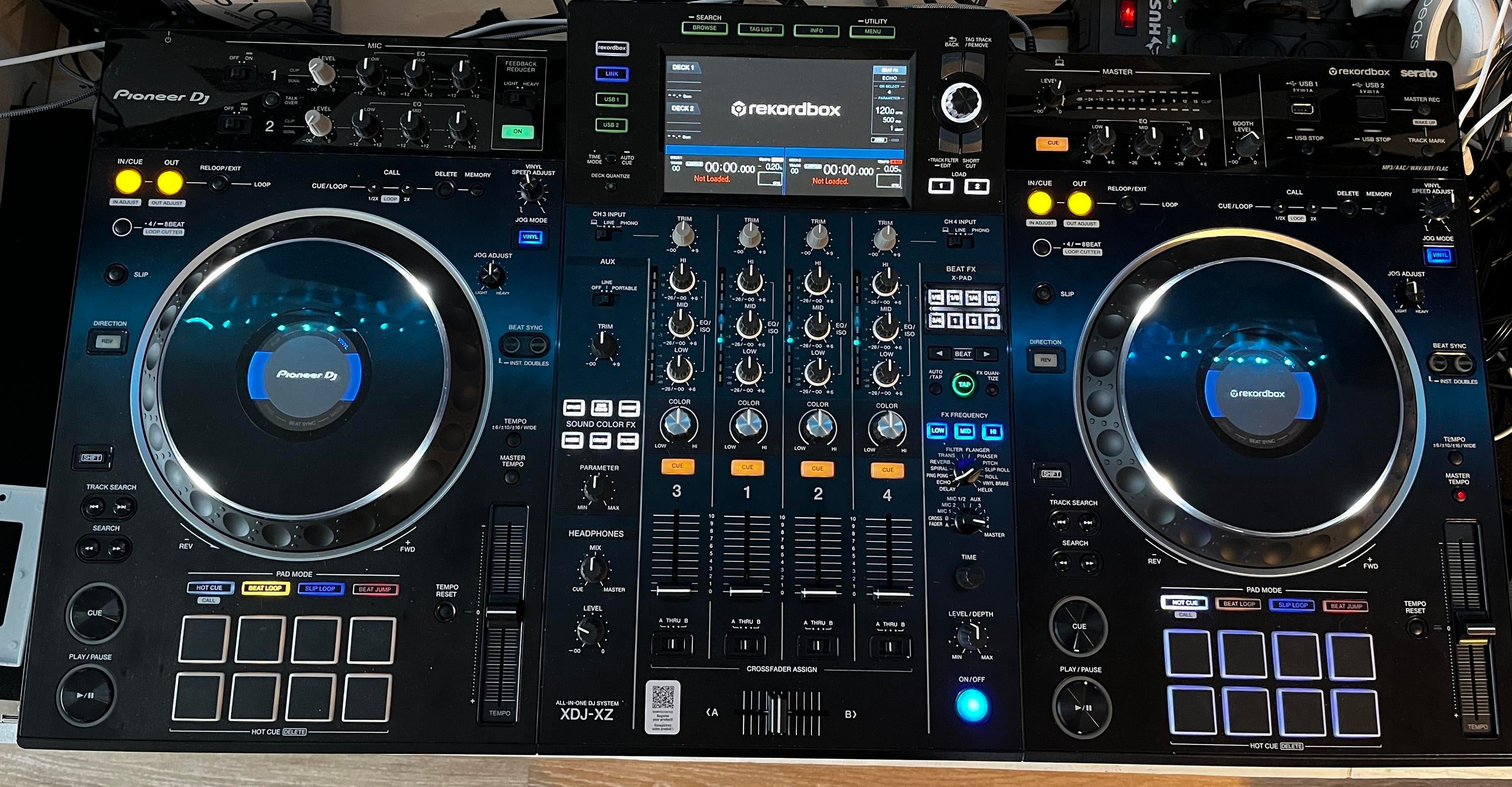 Used Pioneer DJ (Slightly - Sweetwater's Gear Exchange