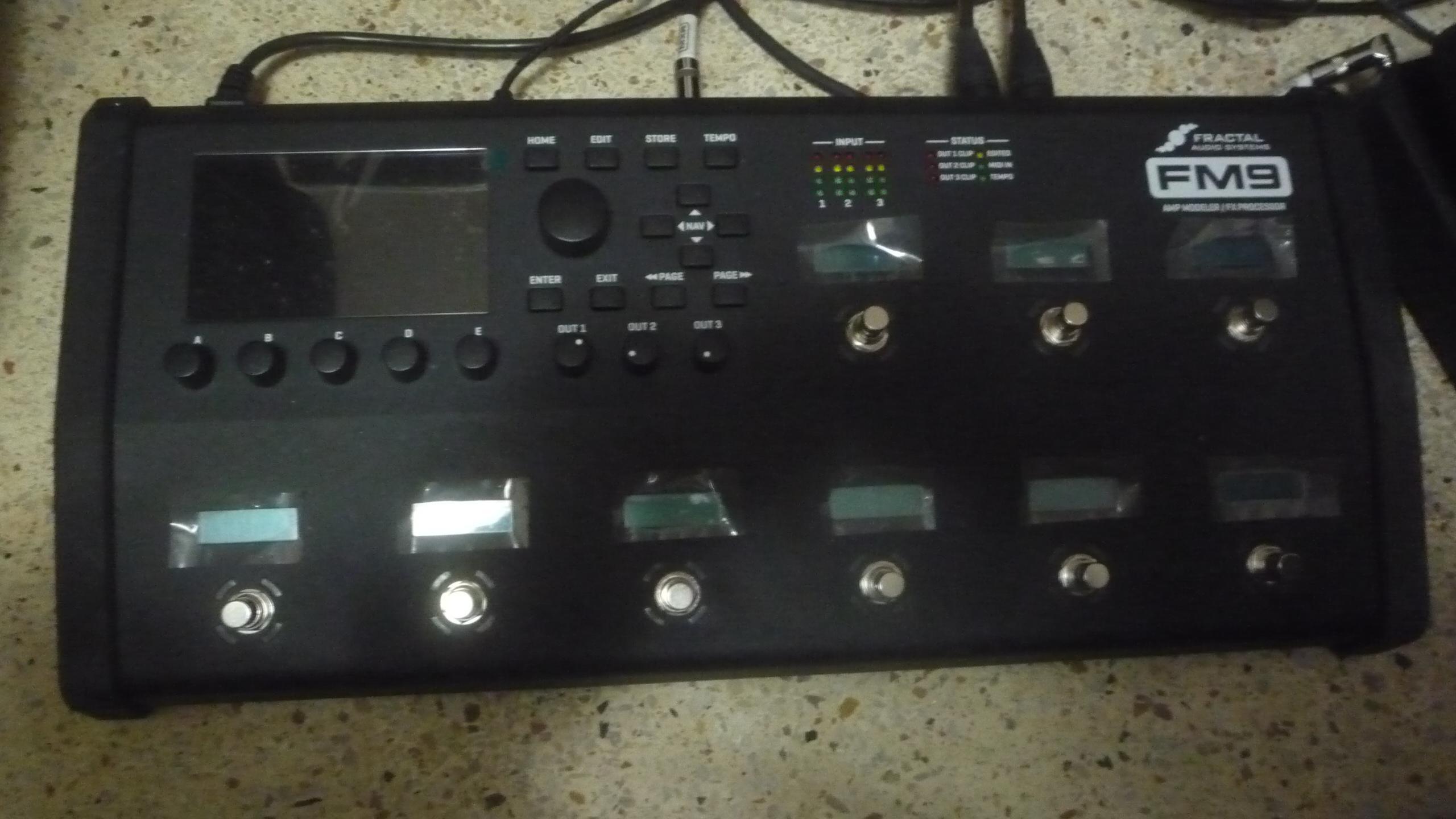 fractal audio fm9 turbo y8124 Fractal Audio FM9 Turbo Unboxing and a Few Tones - YouTube
