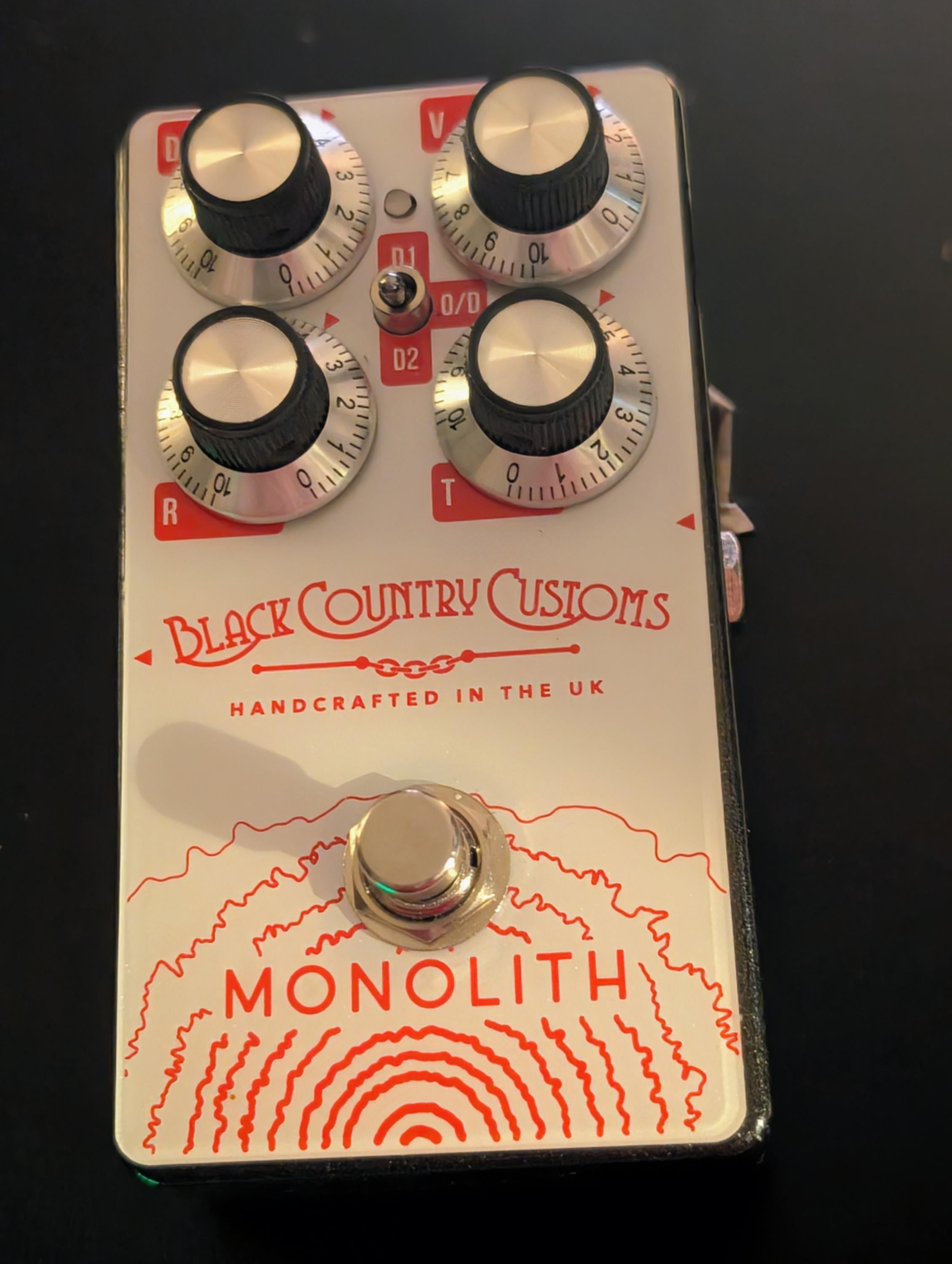 LANEY/MONOLITH ディストーション Amazon.com: Laney Black Country Customs Monolith Boutique