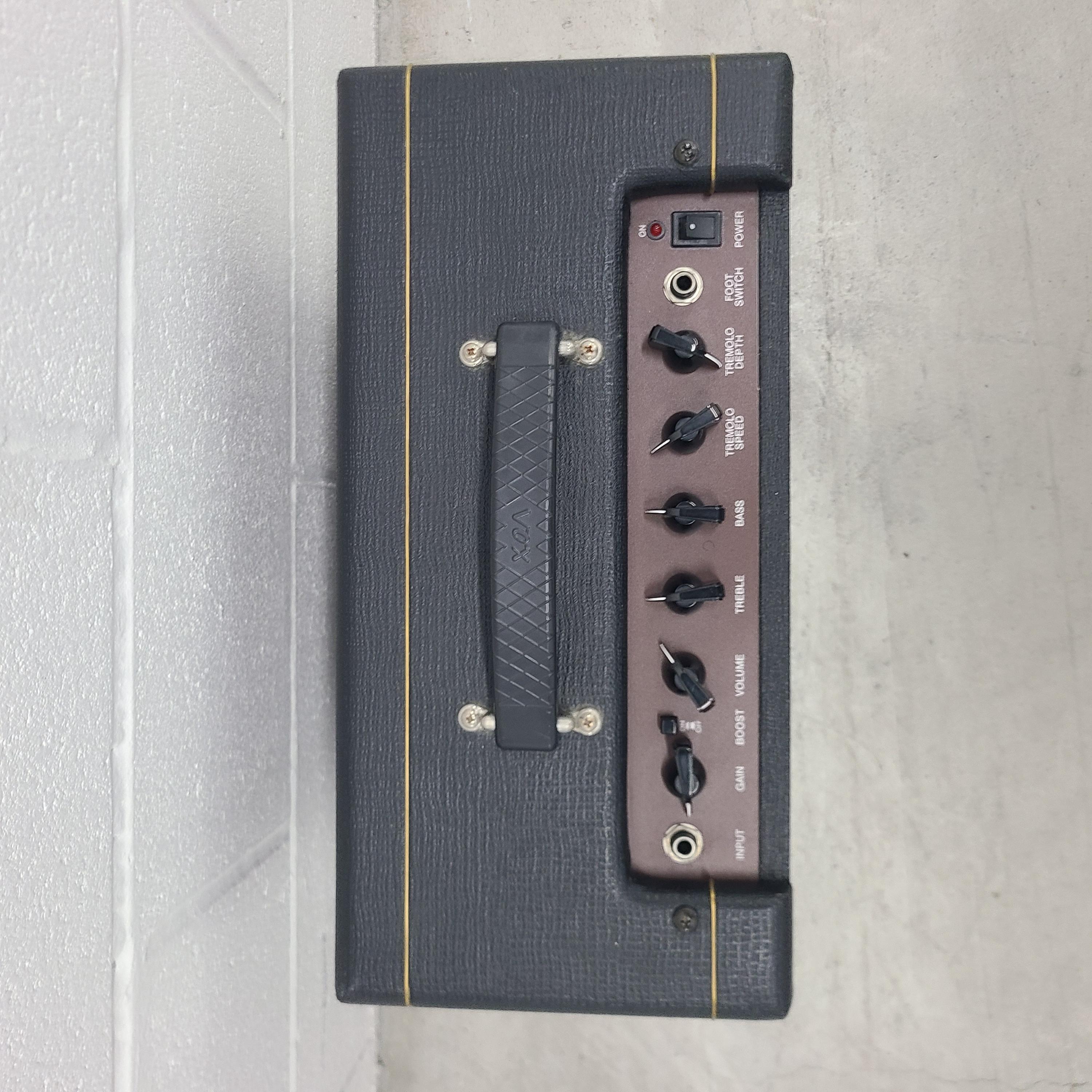 Used Vox Pathfinder 15 - Sweetwater's Gear Exchange
