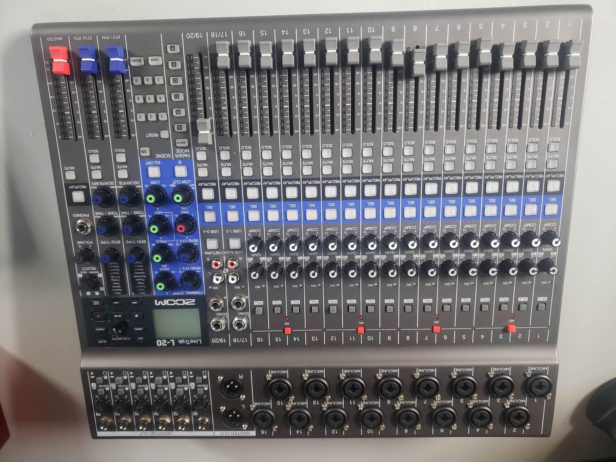 ZOOM LiveTrak L-20R【ほぼ未使用・中古品】予備アダプター付き