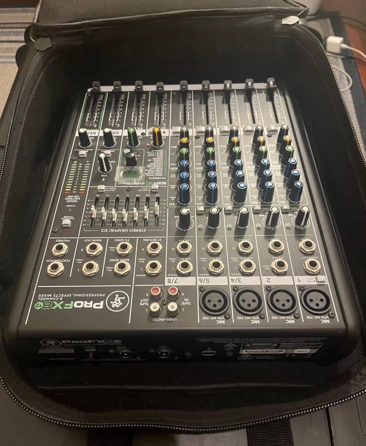 Used Mackie ProFX8v2 Mixer w/ Mackie Carry - Sweetwater's Gear