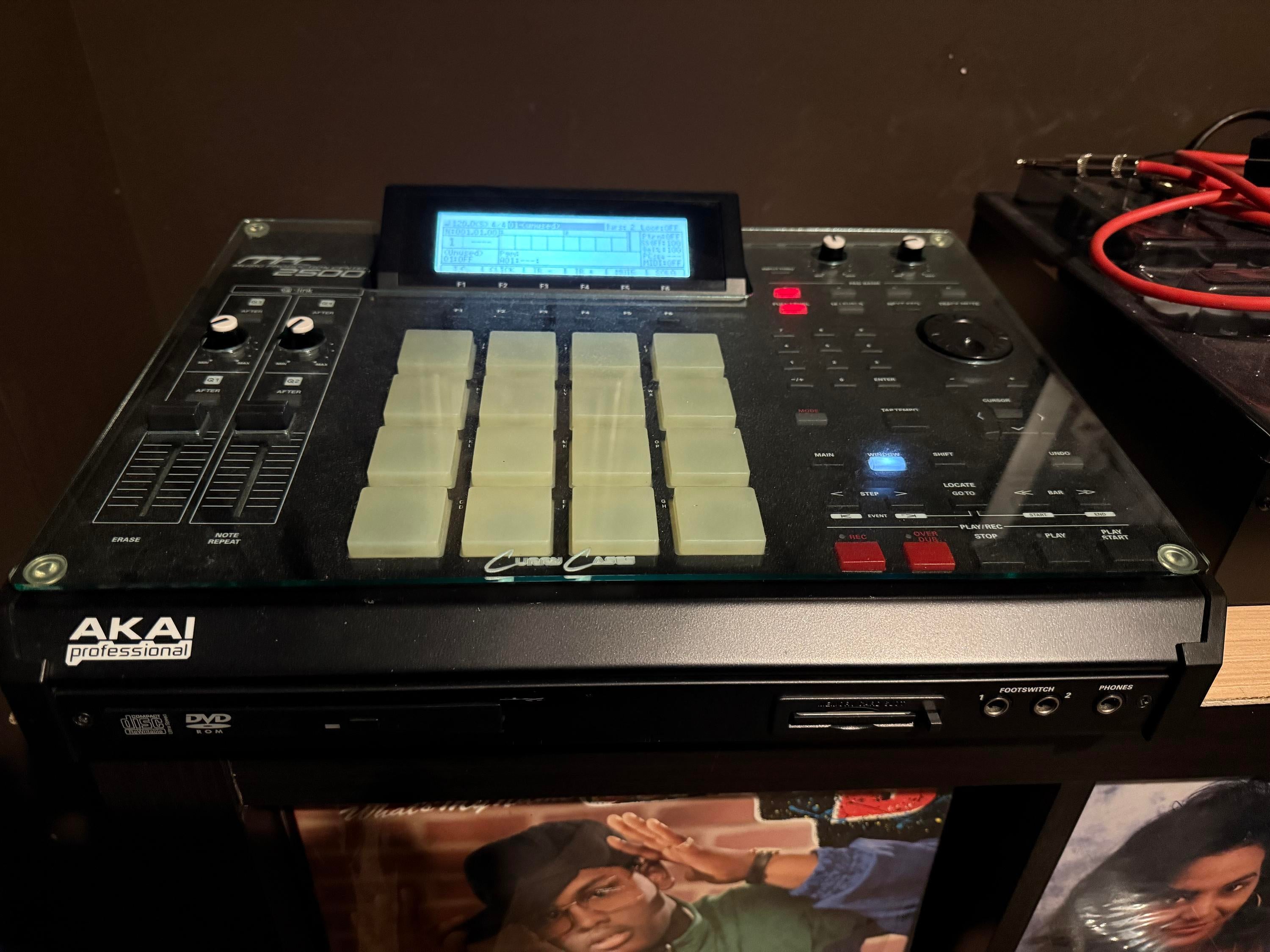 AKAI MPC2500 128MB 美品　メンテ済 AKAI Professional MPC2500 128MB 80GB HDD Music Production