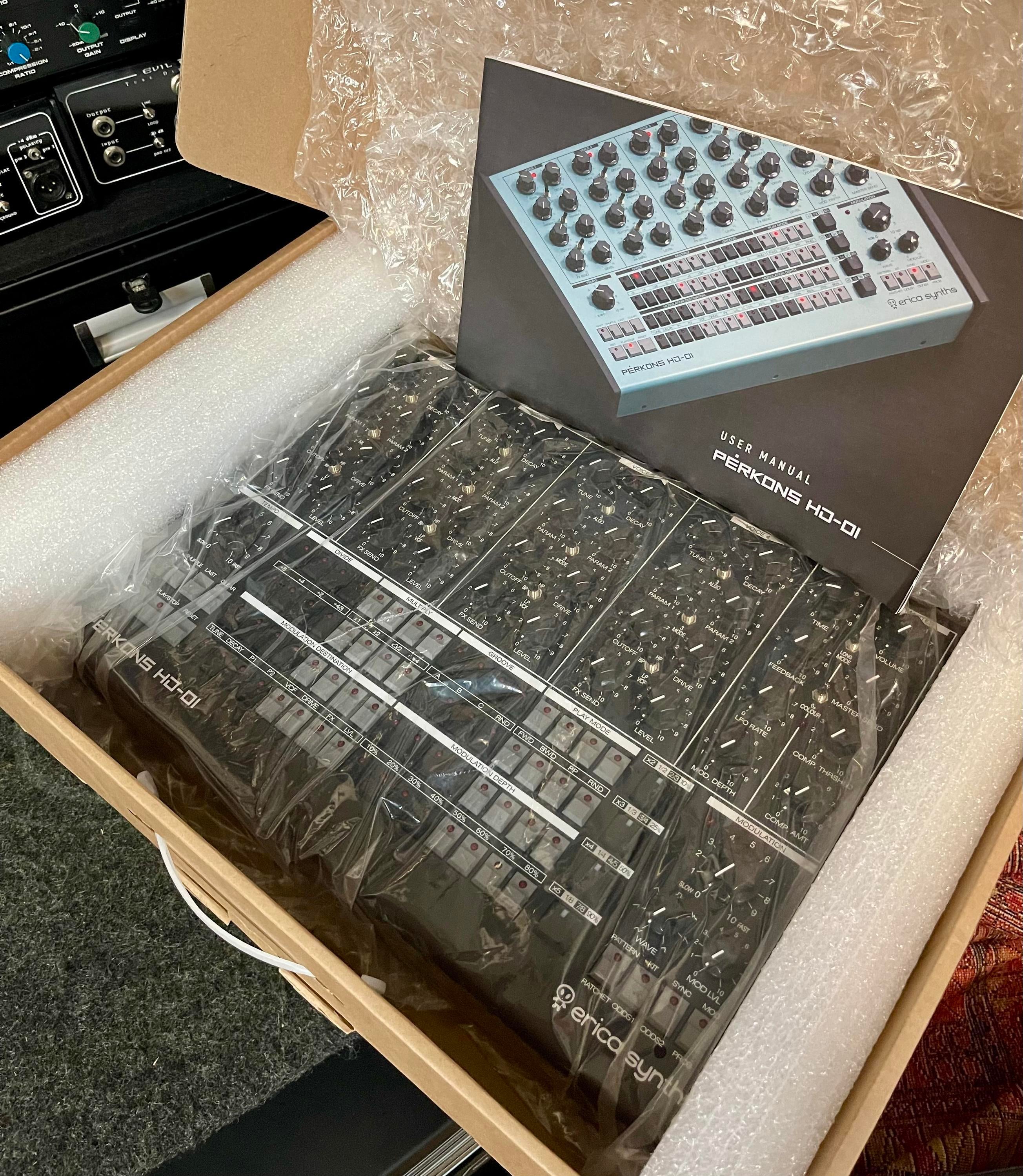 Erica Synths Perkons Voice モジュラーシンセ Erica Synths Black Joystick 2— Clockface Modular