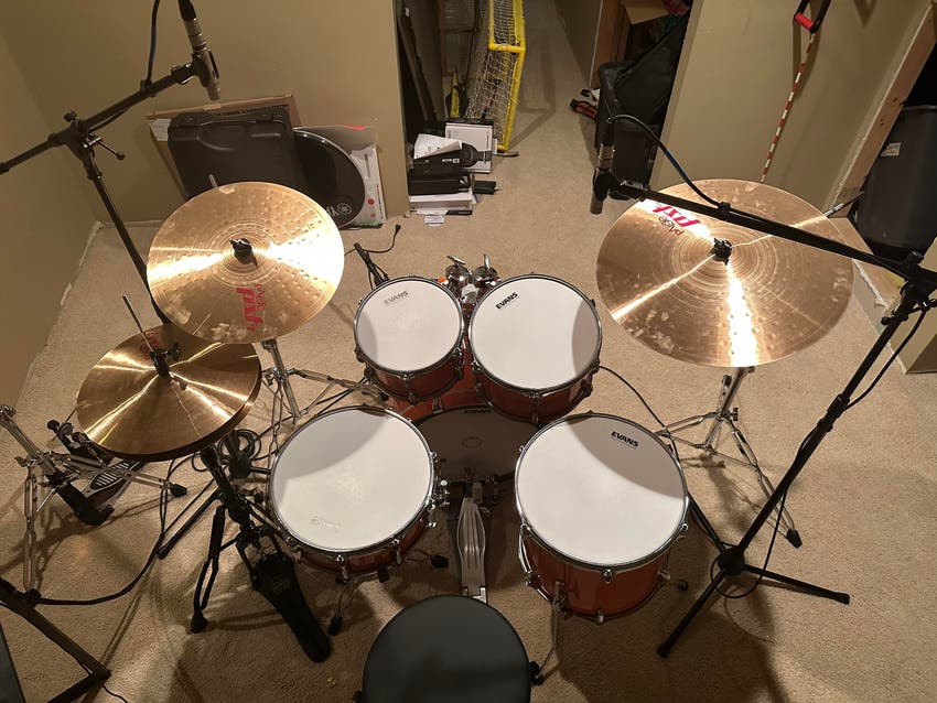Used Yamaha Full Drum package with symbols, Hardware, mics and audio