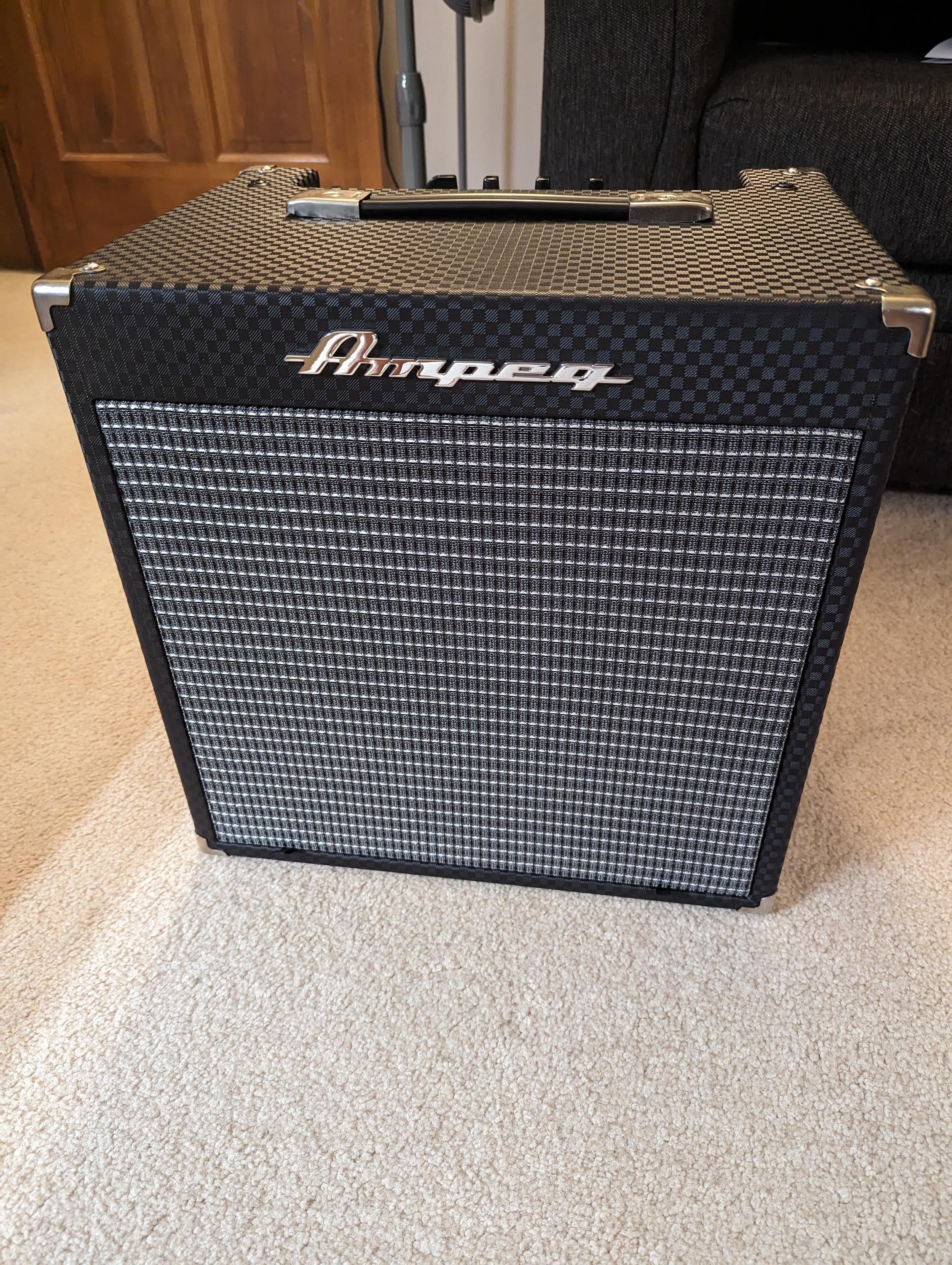 Used Ampeg Rocket Bass RB-108 1x8