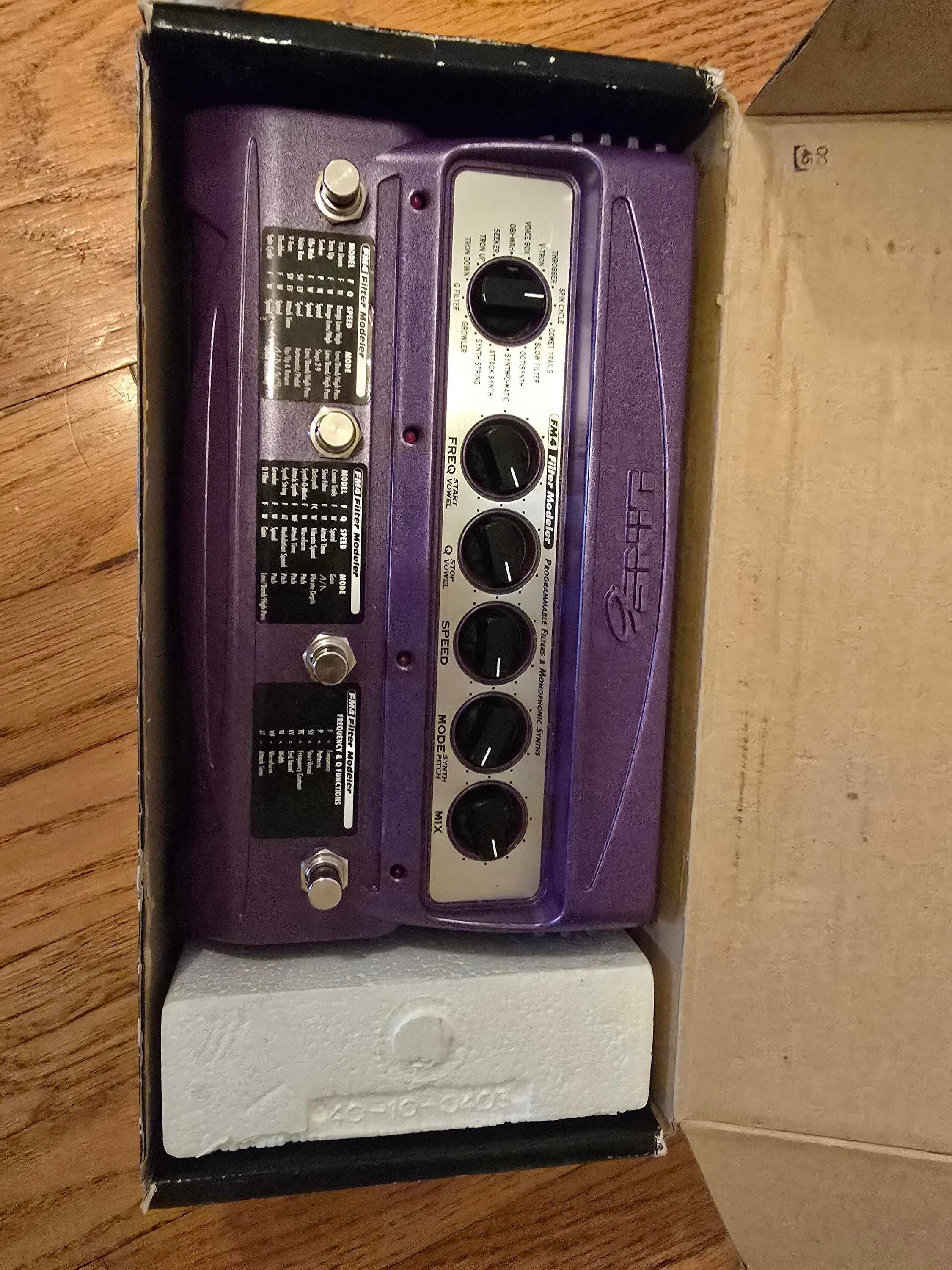 LINE6 FM4 Filter Modeler 純正アダプター付き LINE6 FM4 Filter Modeler 純正アダプター付き