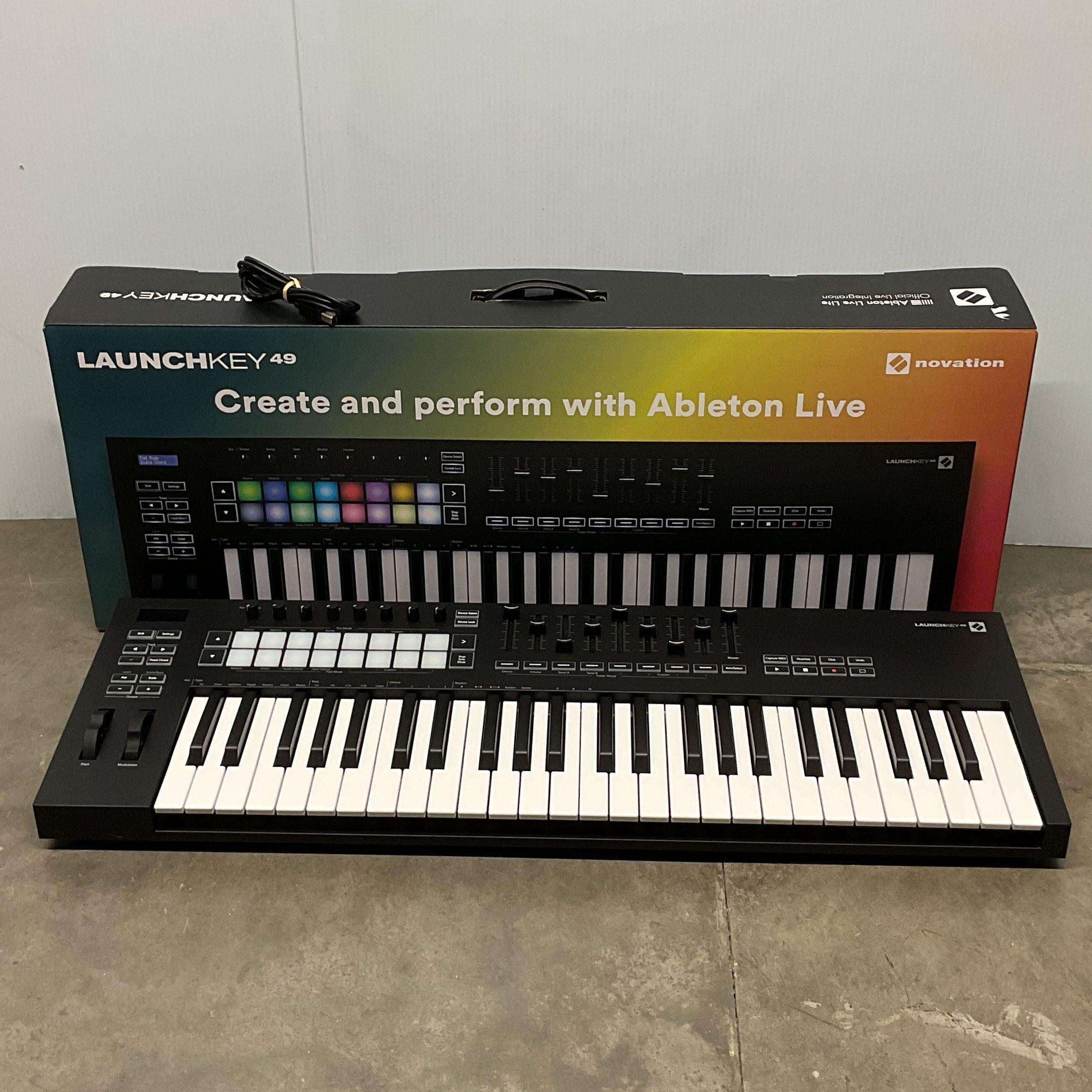 【美品】NOVATION Launchkey 49 MK3（ケーブル,箱付き） Novation Launchkey 49 MK3 Keyboard Controller STUDIO KIT