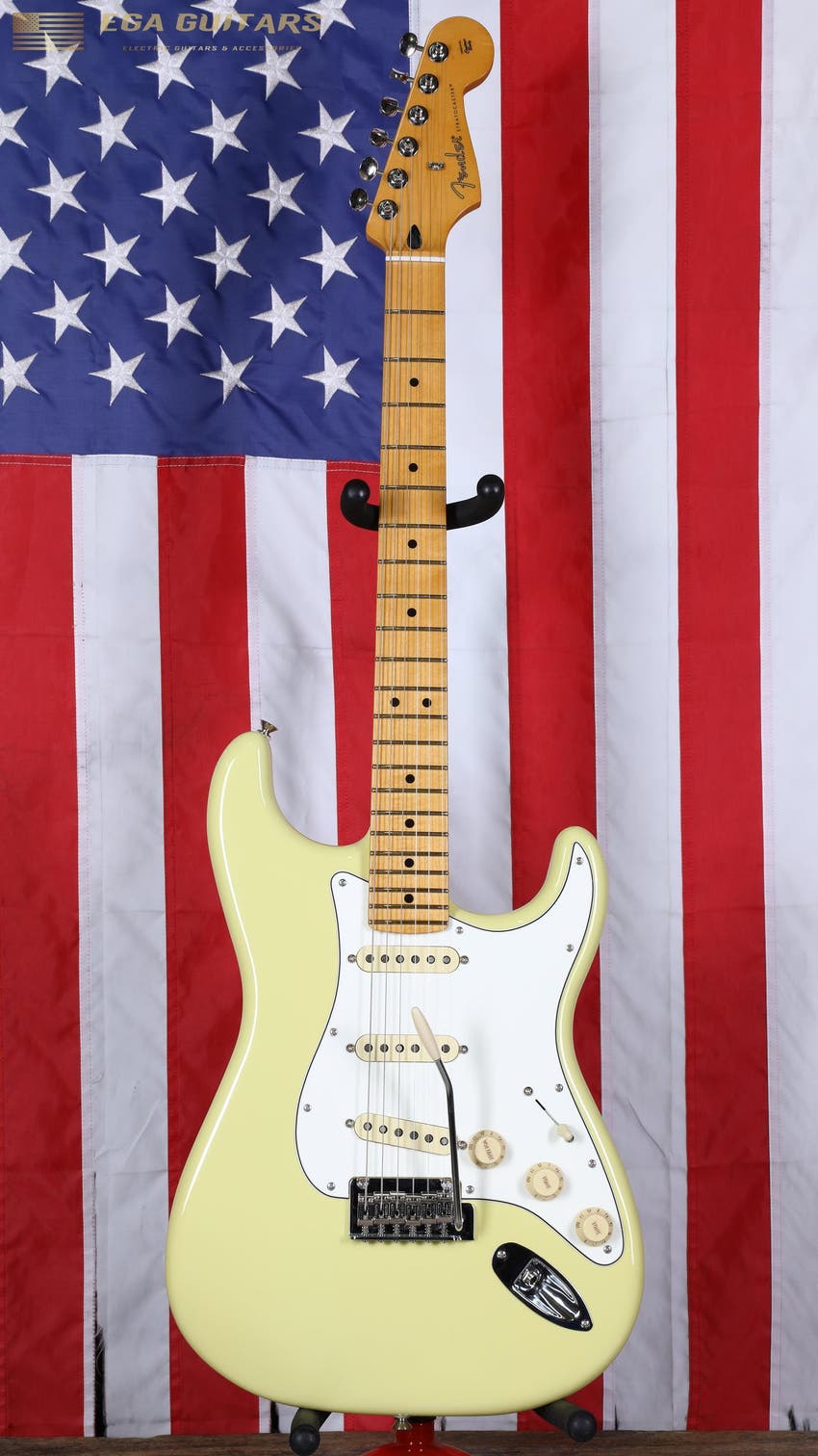 Player II Stratocaster - Hialeah Yellow