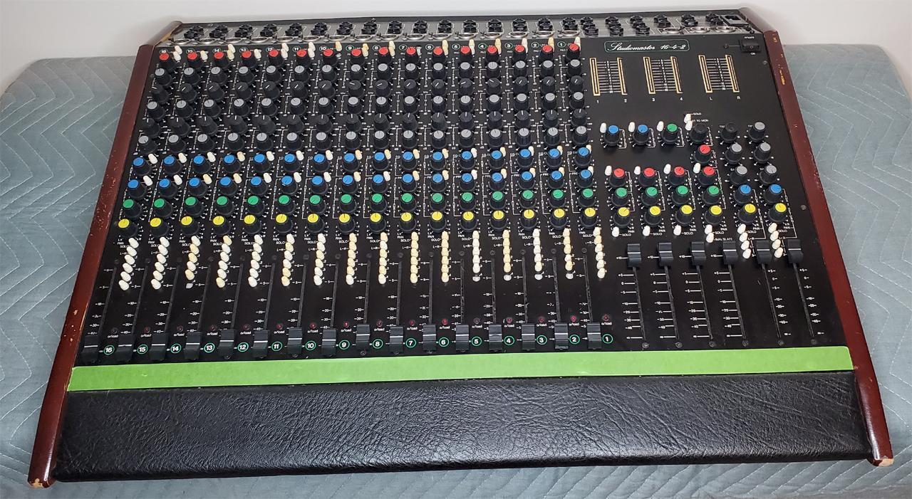 Used STUDIOMASTER 16-4-2 - Sweetwater's Gear Exchange