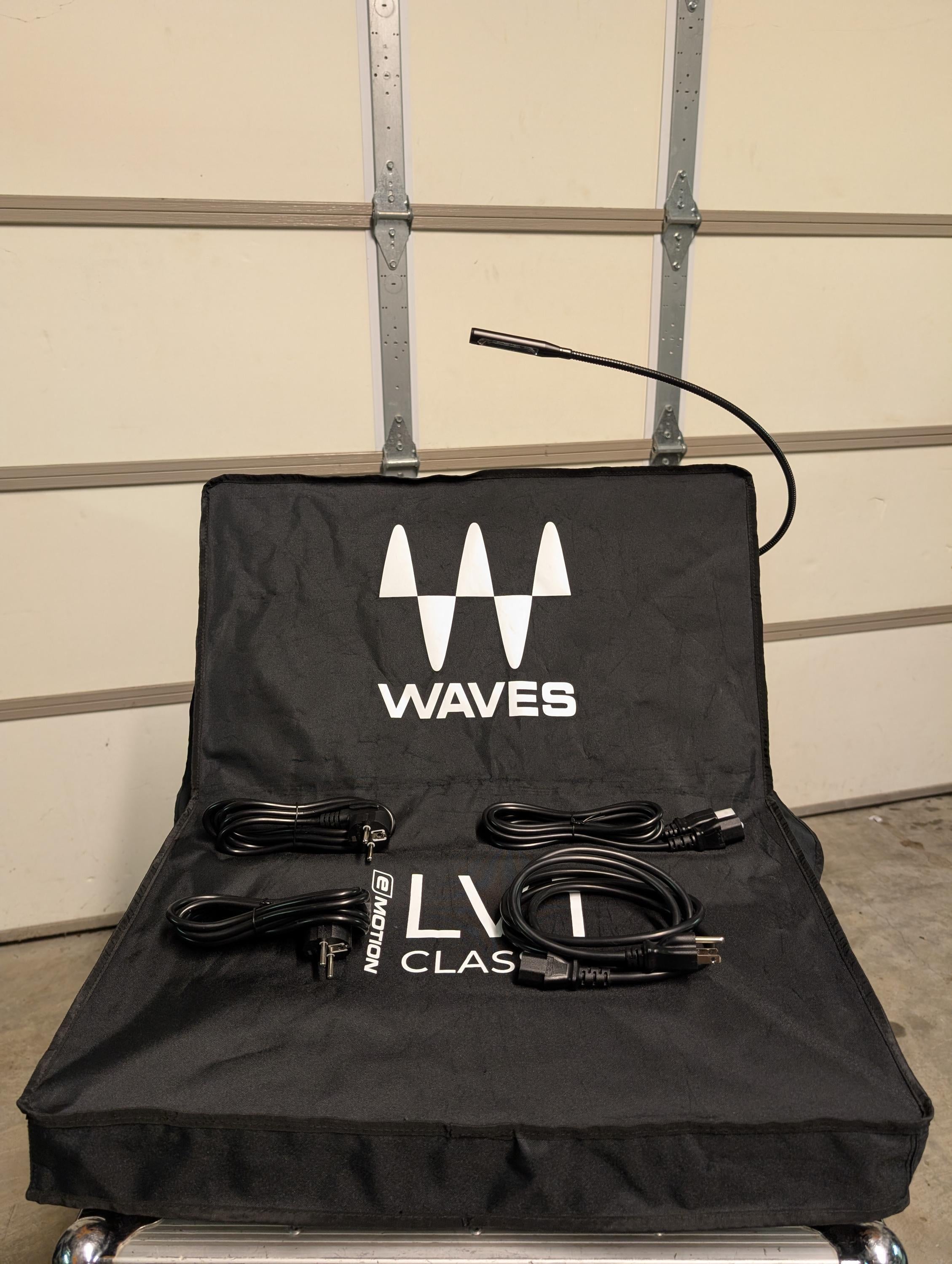 Used Waves eMotion LV1 Classic - Sweetwater's Gear Exchange