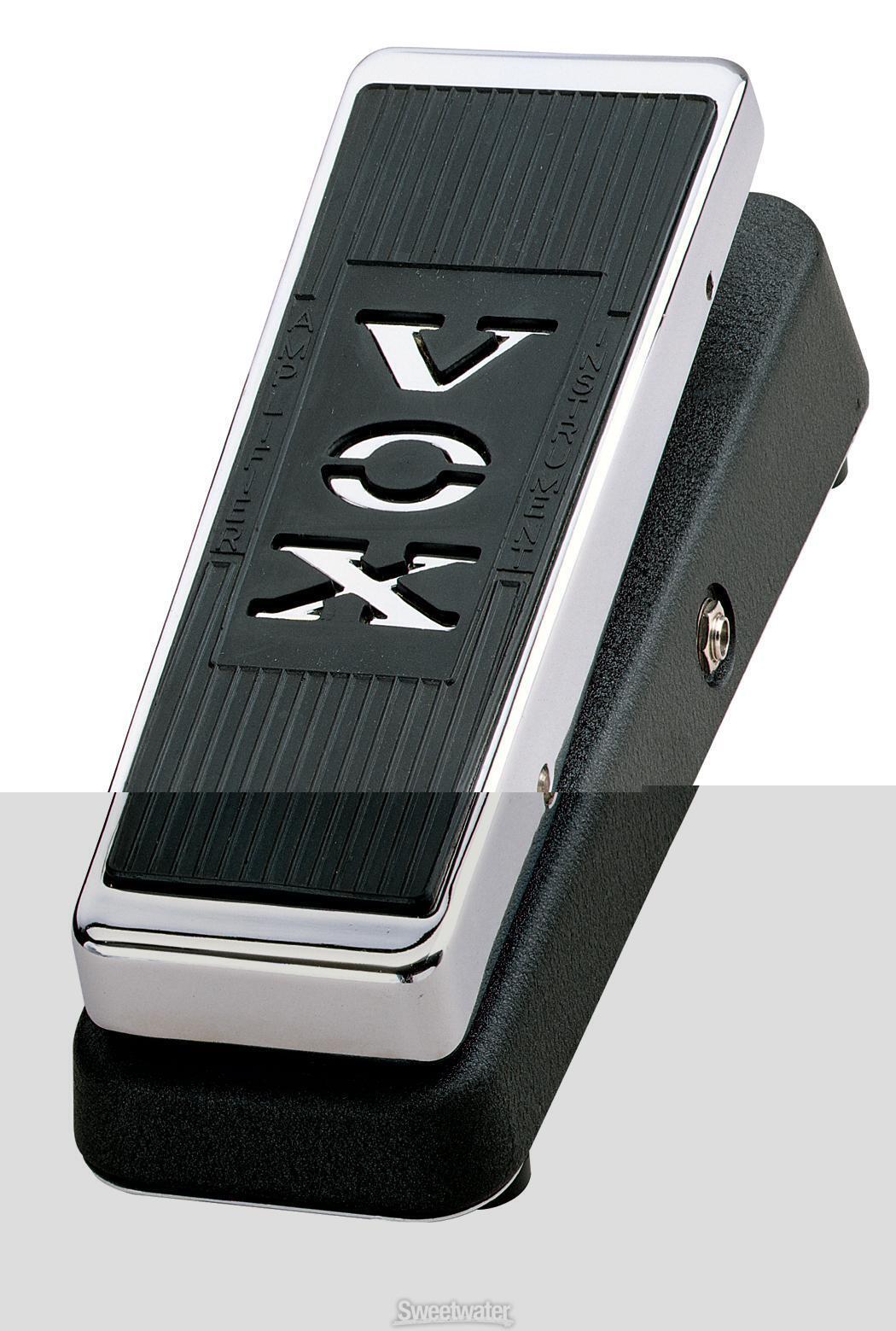 Wah Before or After Fuzz? InSync