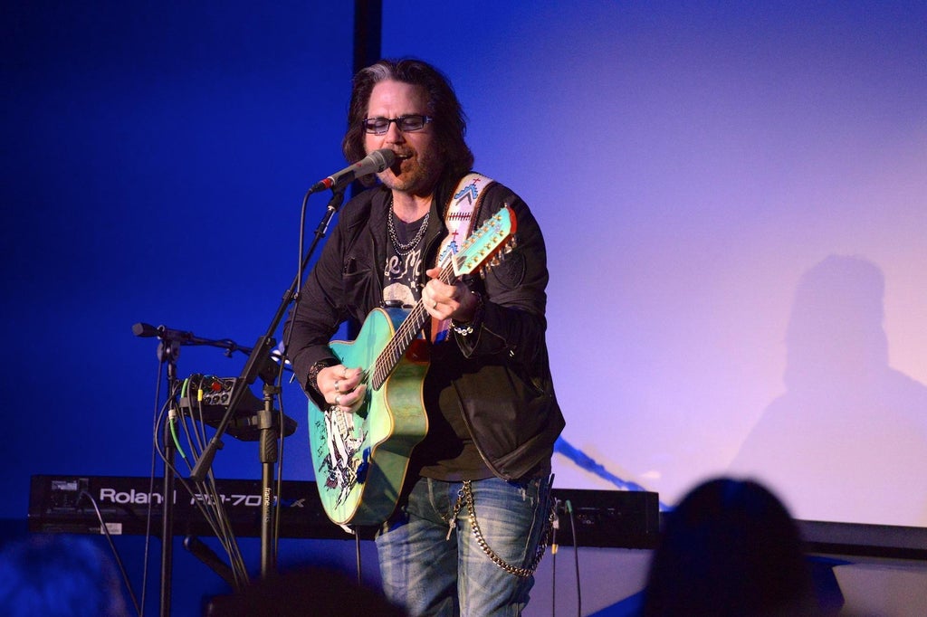 Kip Winger Rocks Sweetwater