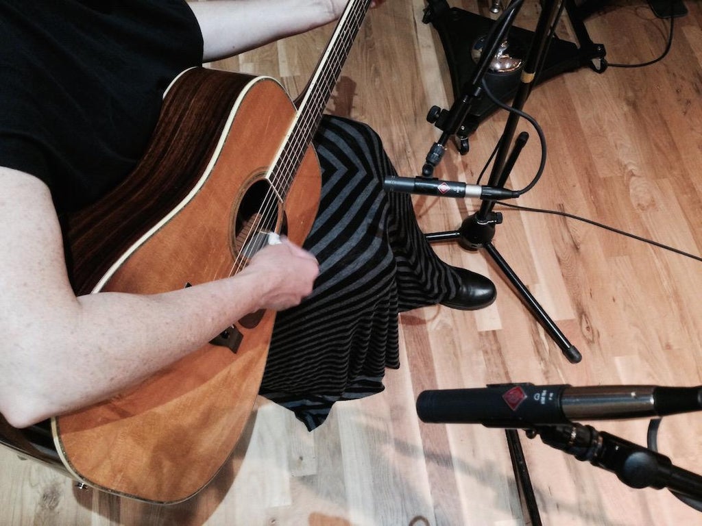 Multi-miking for Acoustic Guitars