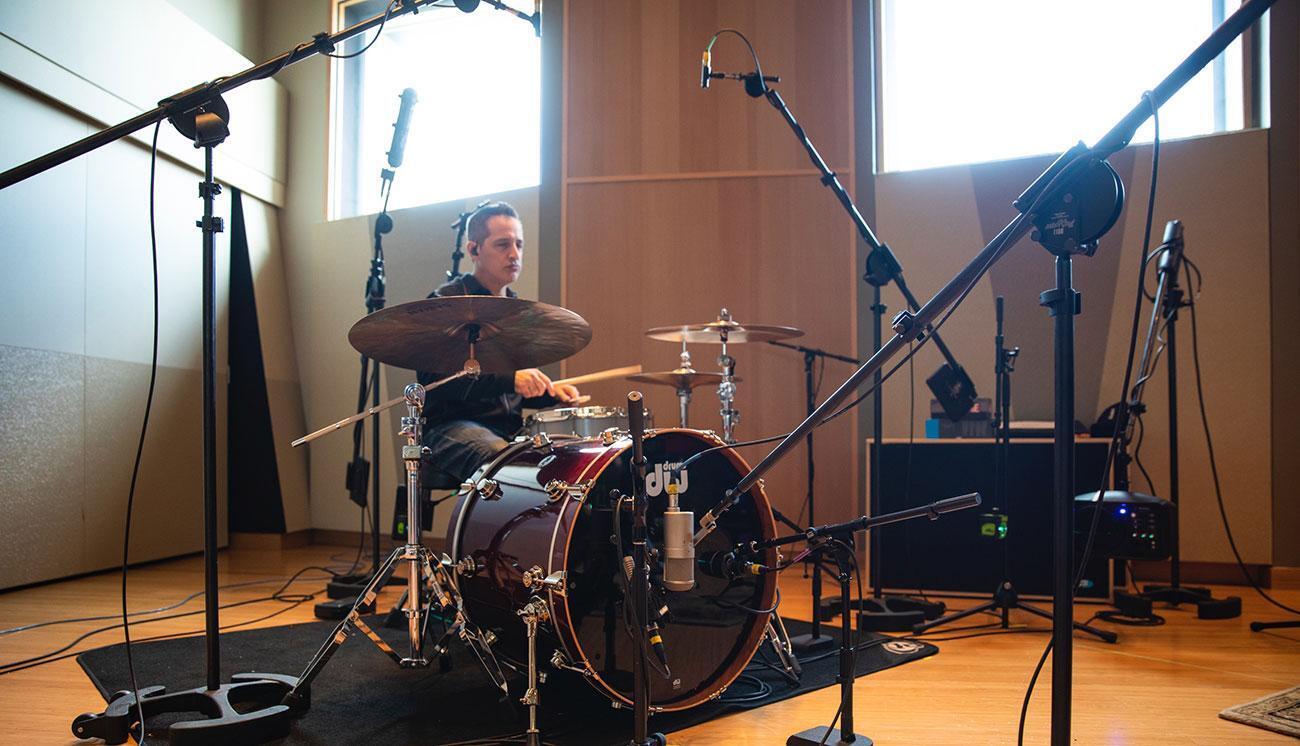 Kick Drum Mic Shootout – with Sound Samples