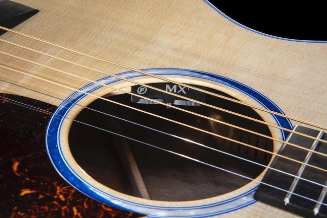 Martin-SC-13-E-Sound-Hole