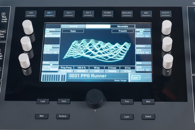 Waldorf-Quantum-8-voice-Hybrid-Synth