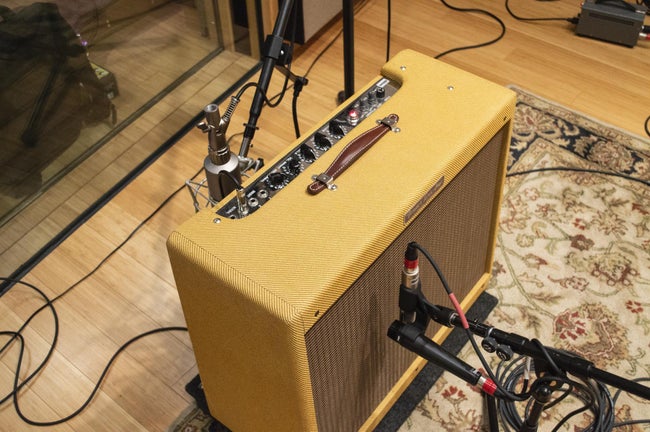 Fender-Custom-Twin-Tweed-Amp