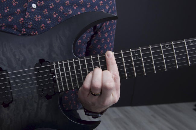 Barre-chord-on-normal-scale