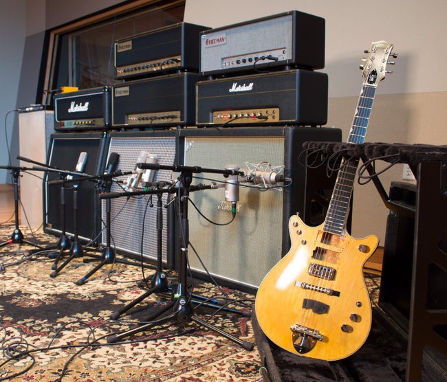 Iconic Guitar Tones: AC/DC's