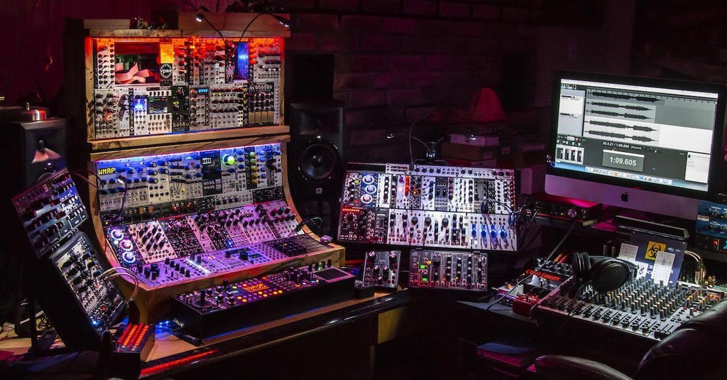 Share Your Studio: 9 Gorgeous Customer Studios