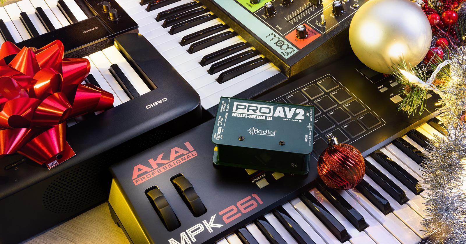 Akai Professional MPK261 61-key Keyboard Controller | Sweetwater
