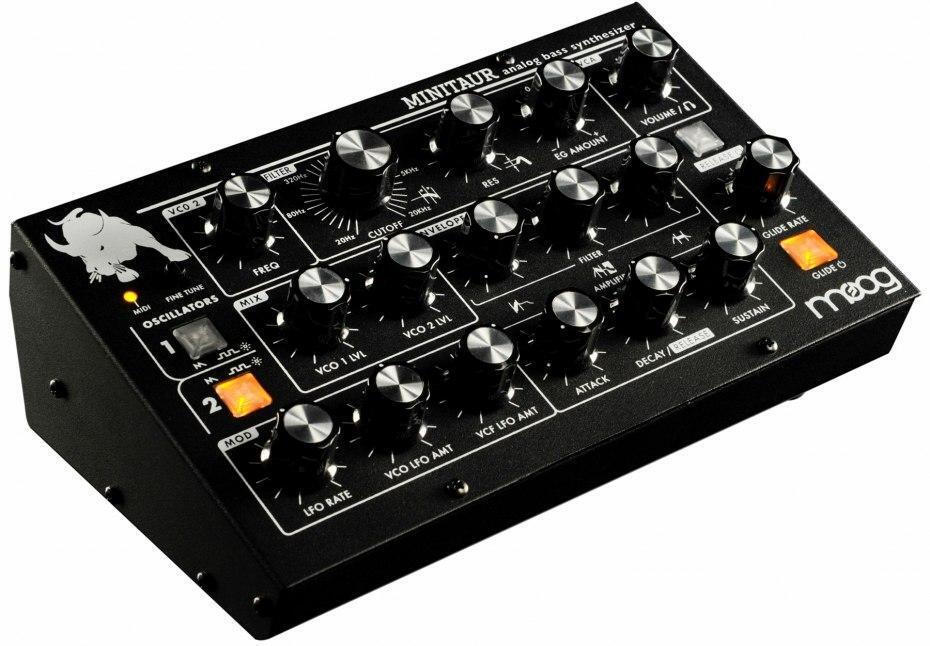 Moog Minitaur Revolution 2