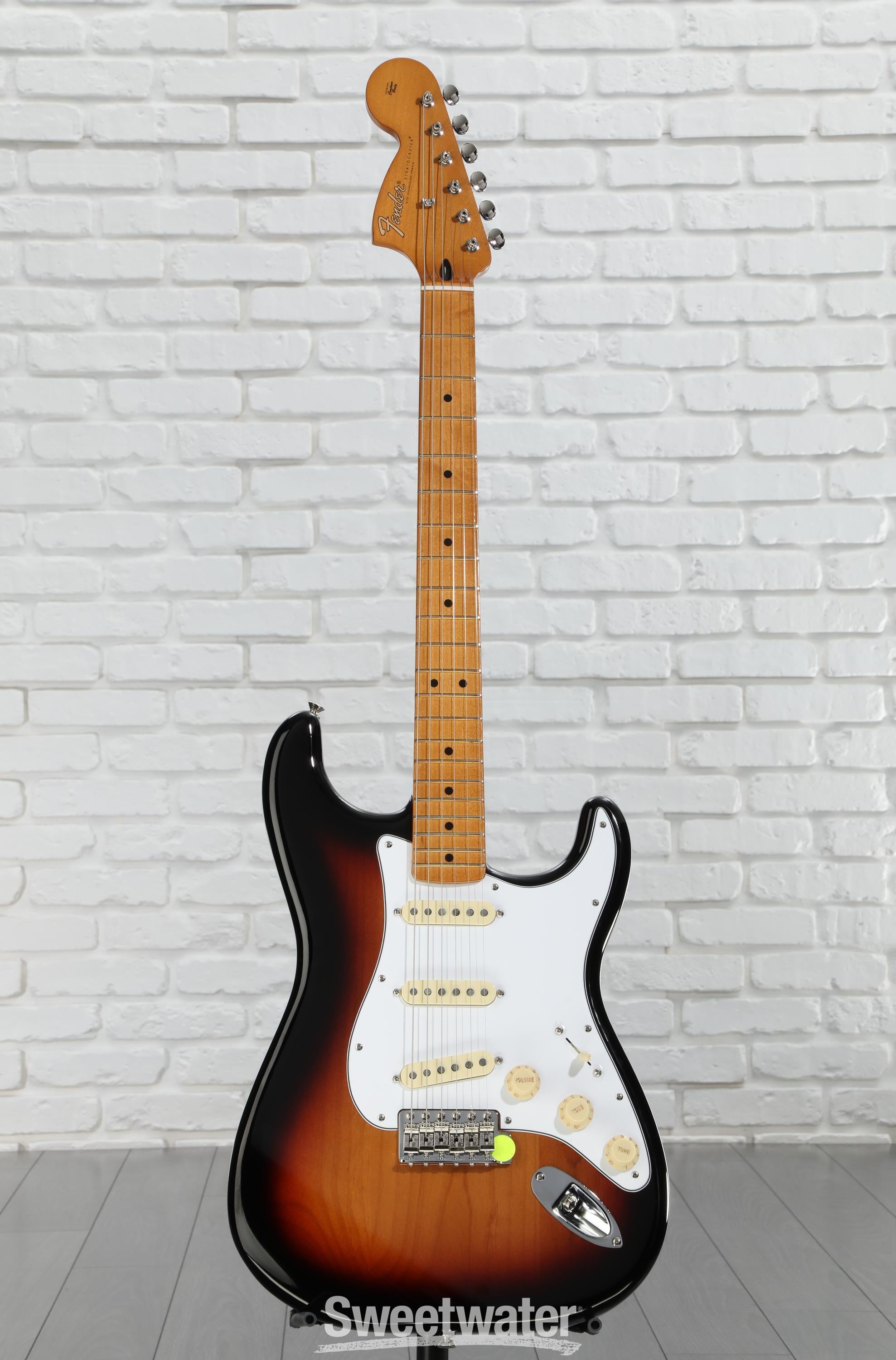 Fender Jimi Hendrix Stratocaster - 3-Tone Sunburst with