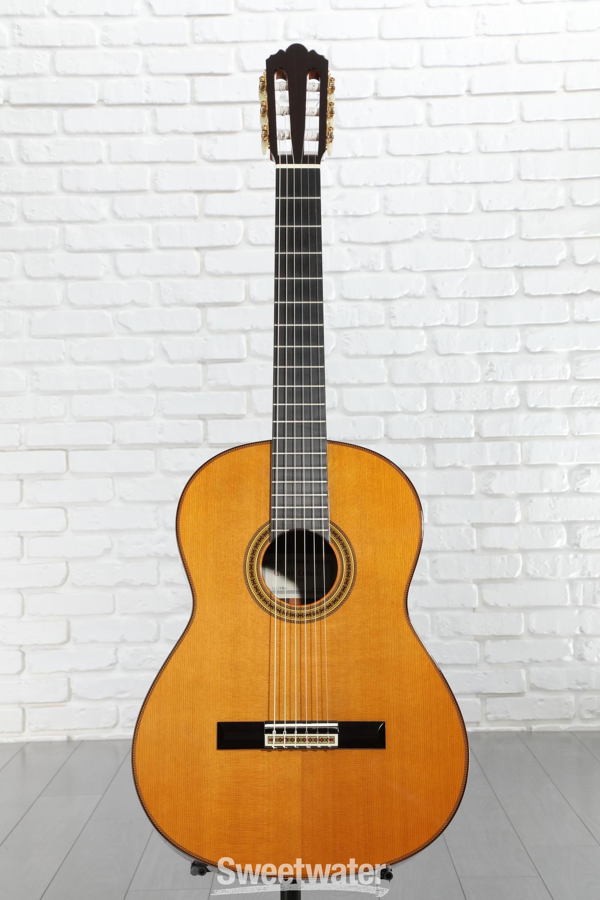 Yamaha GC42C Classical Guitar - Natural | Sweetwater
