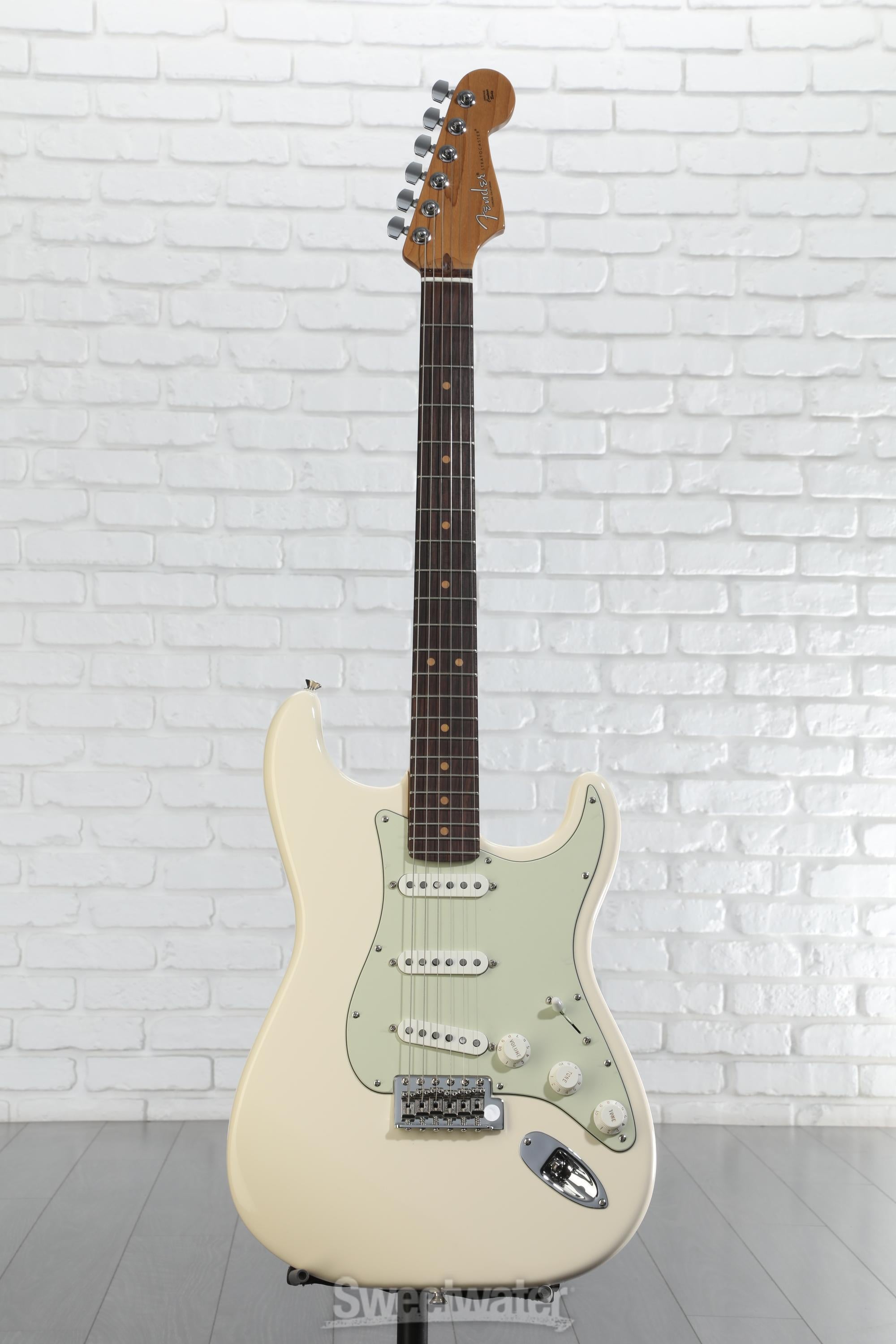 ギター Fender USA American Professional1 Fender American Professional Stratocaster Olympic White