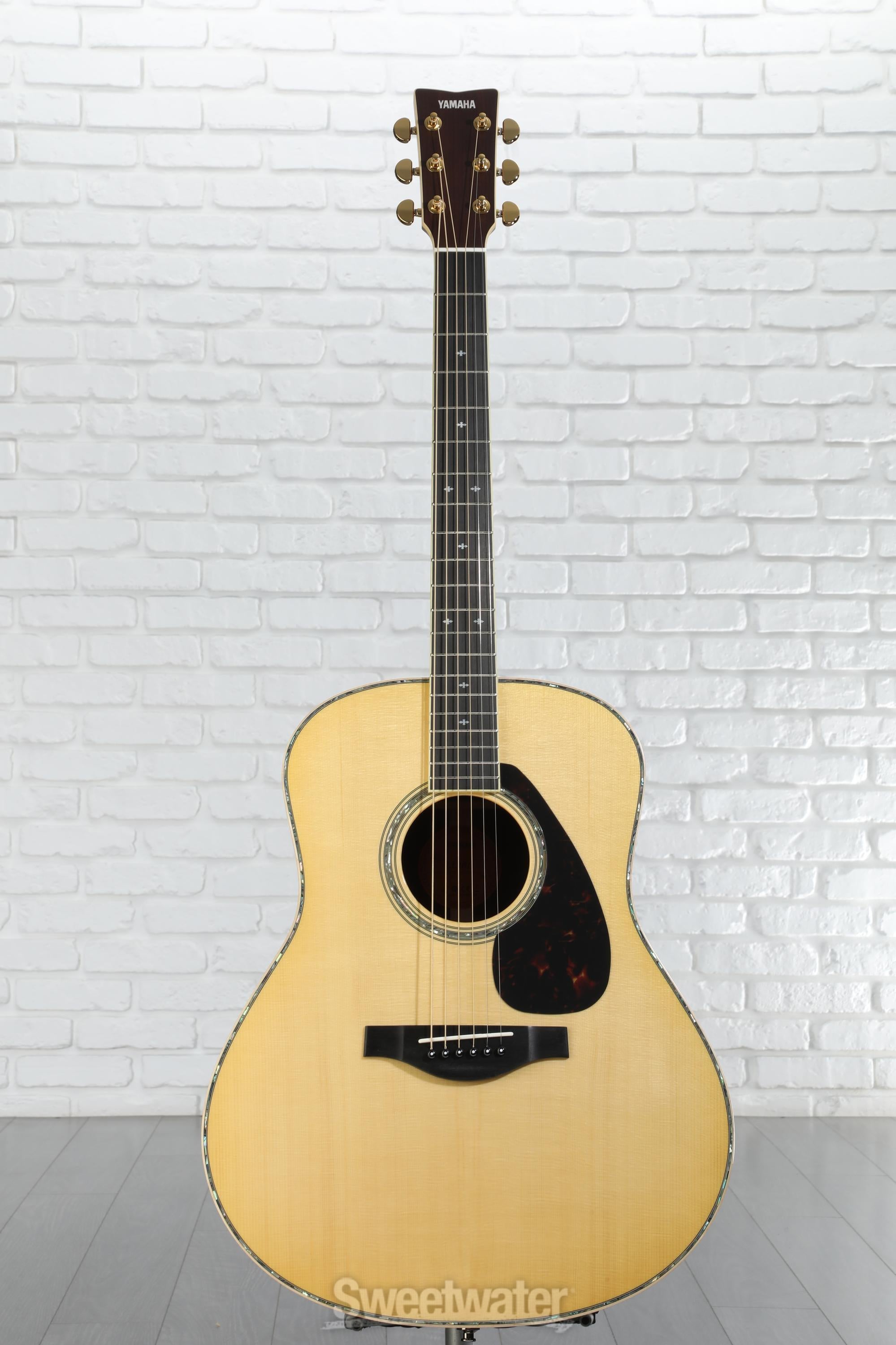 Yamaha LL16D ARE Original Jumbo Acoustic-electric Guitar