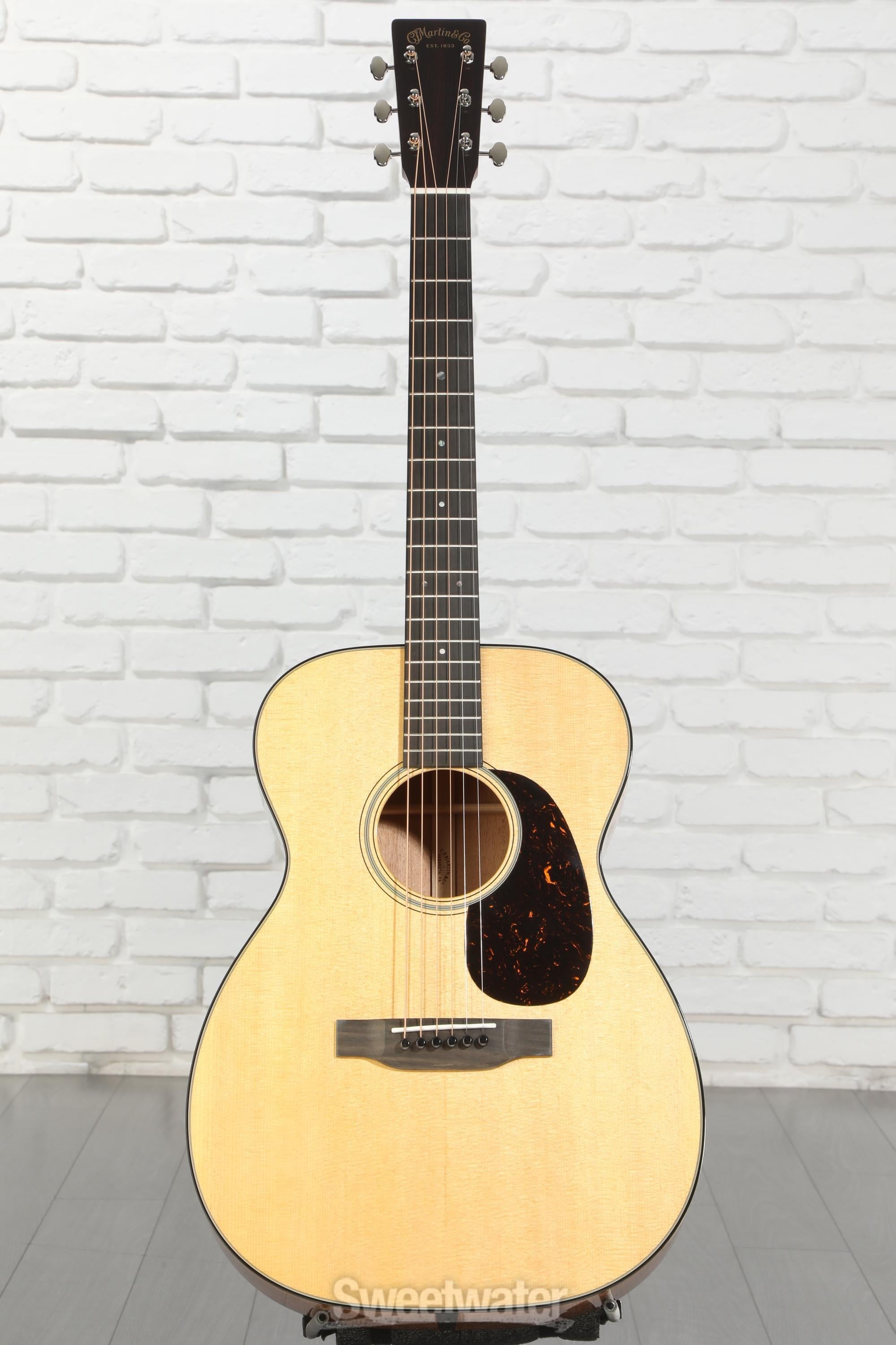 Martin 00-18 Standard Series Acoustic Guitar - Natural Aging Toner