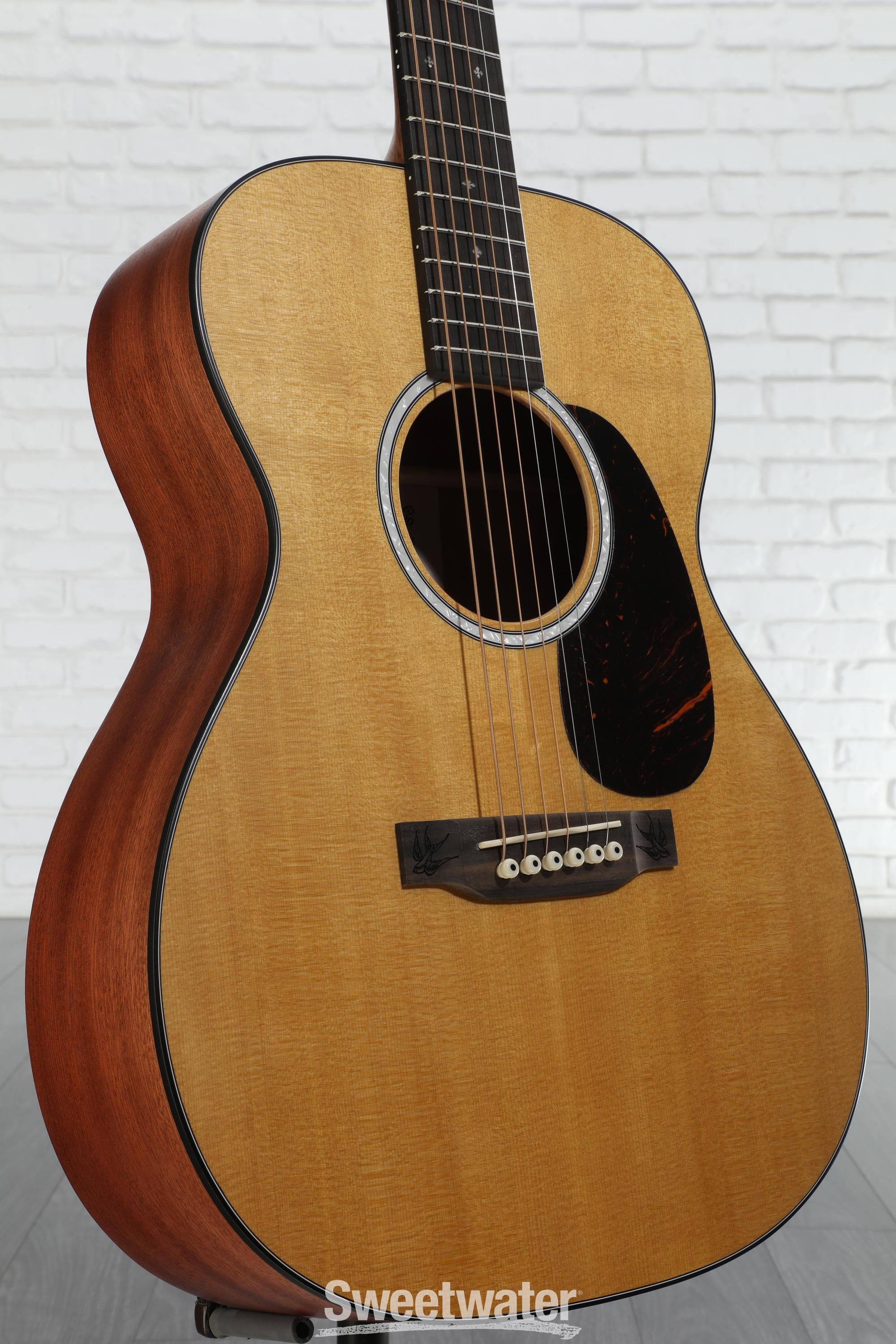 ギター Martin Shawn Mendez 000jr Martin Shawn Mendes 000JR Signature Guitar - YouTube
