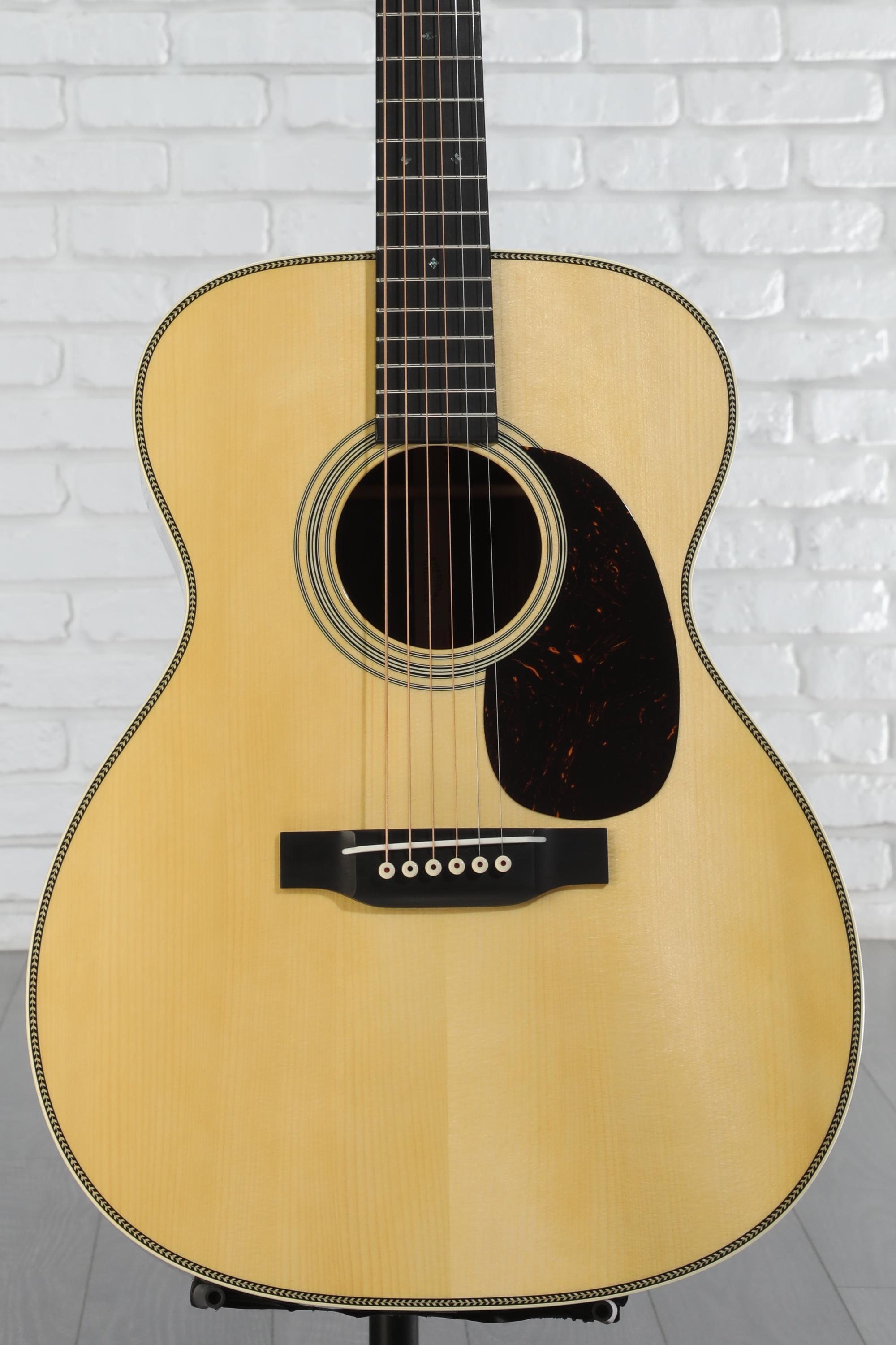 【ニアミント】MartinCTM 000-28 Premium Adiron Martin Custom Herringbone 28-Style 000 Guitar & Case