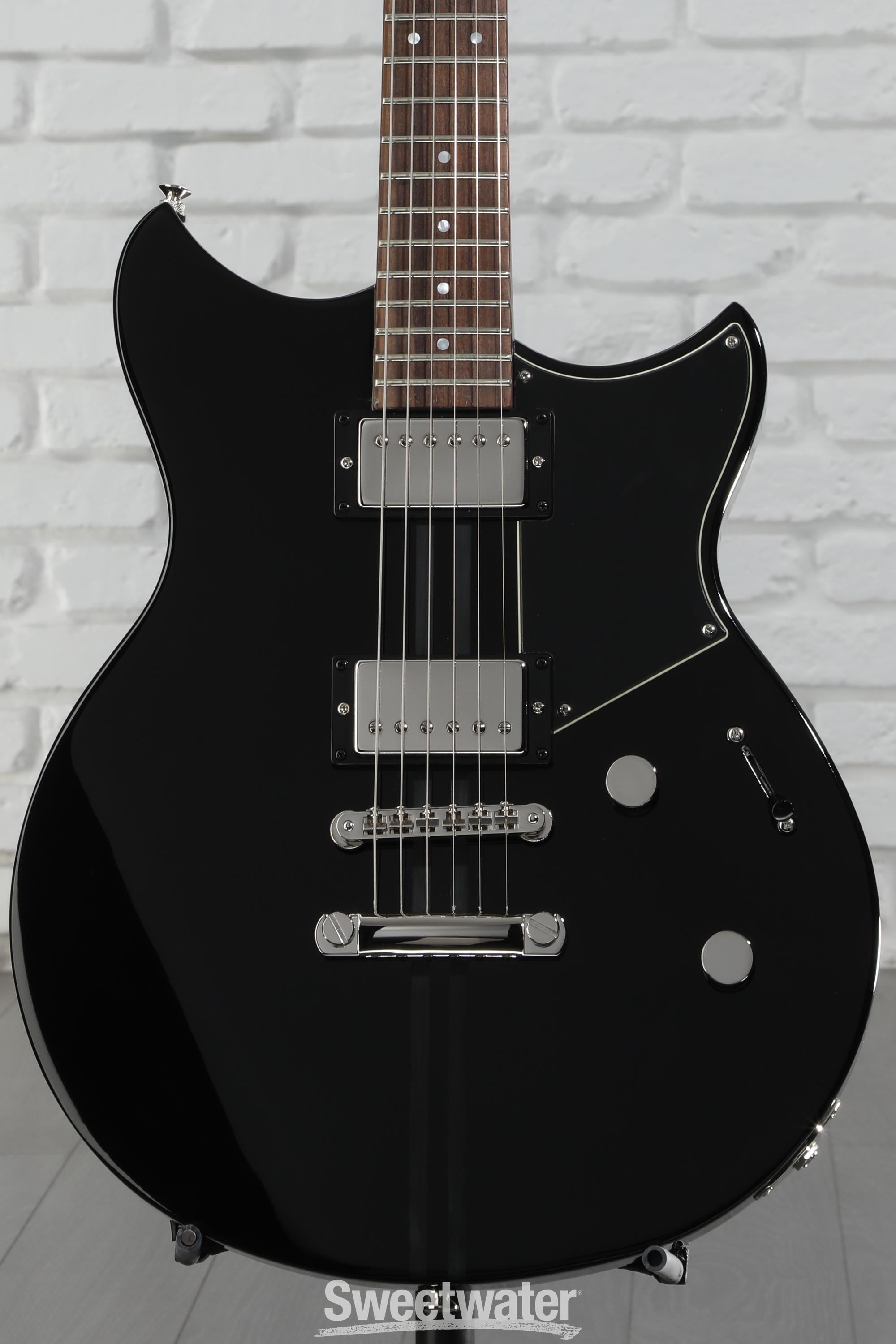 【美品！】YAMAHA REVSTAR RSE20 Yamaha Revstar Element RSE20 Electric Guitar - Black