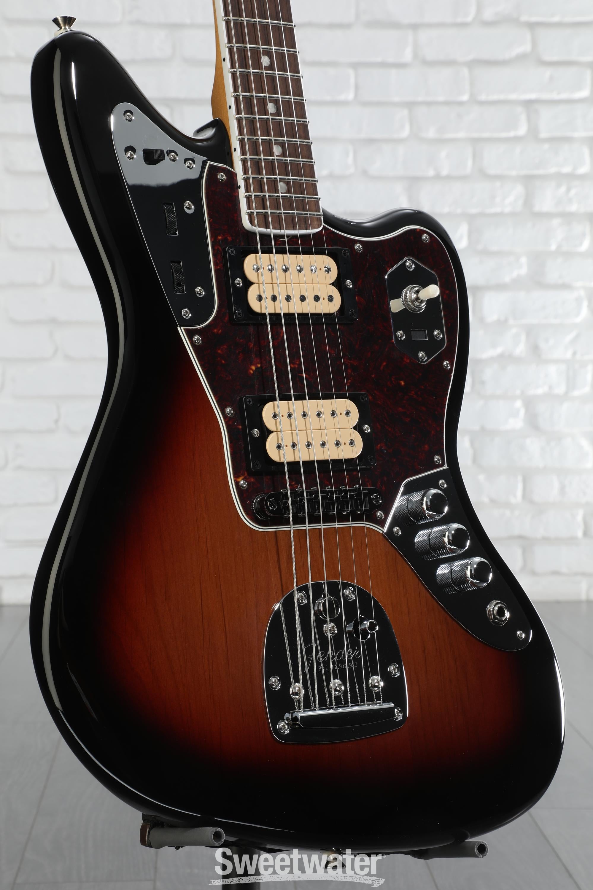 ギター FENDER Kurt Cobain Jaguar NOS Amazon.com: Fender Kurt Cobain Jaguar NOS - 3-Tone Sunburst