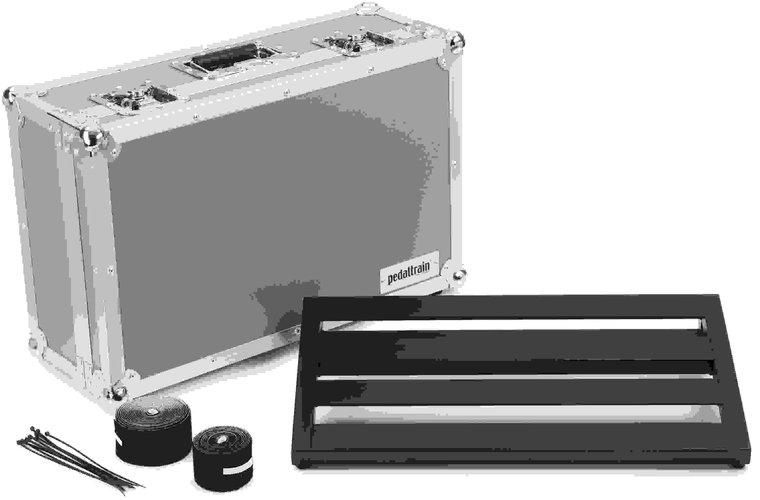 Pedaltrain Classic 1 TC 22x12.5-inch Pedalboard with Tour Case