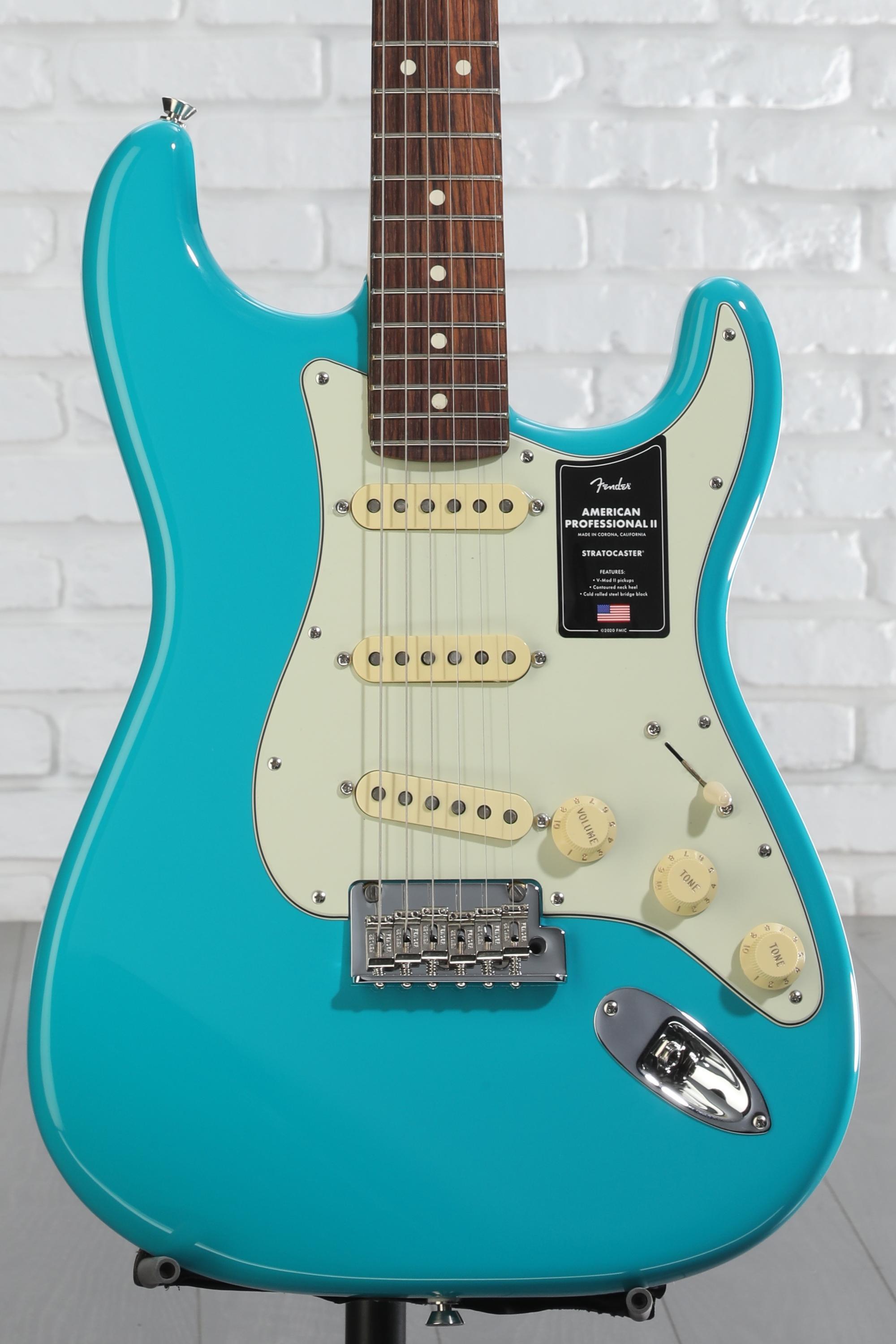 フェンダー　アメリカンプロフェッショナルⅡ ストラトキャスター　マイアミブルー Fender American Professional II Stratocaster Maple