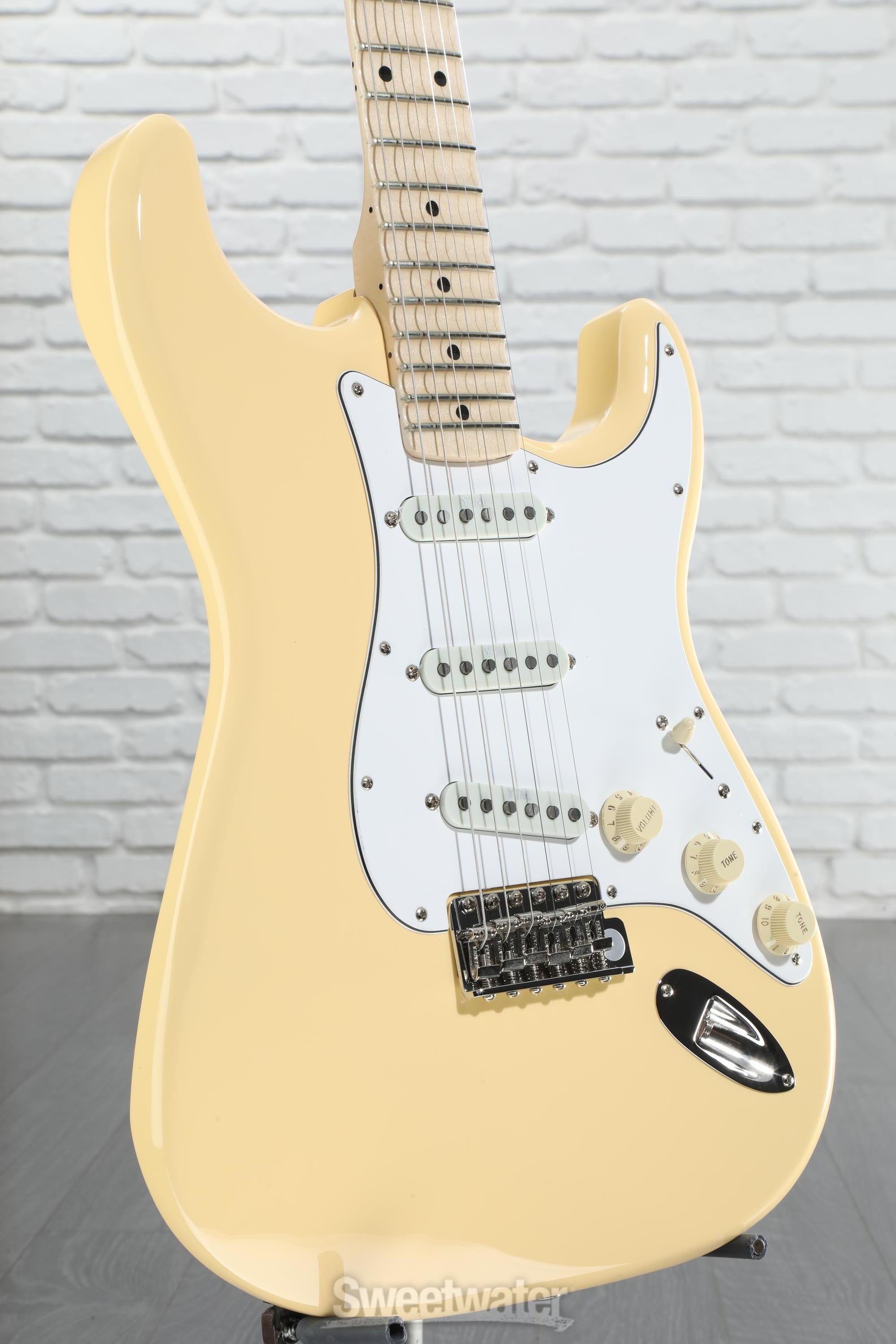 Fender Yngwie Malmsteen Stratocaster Electric Guitar