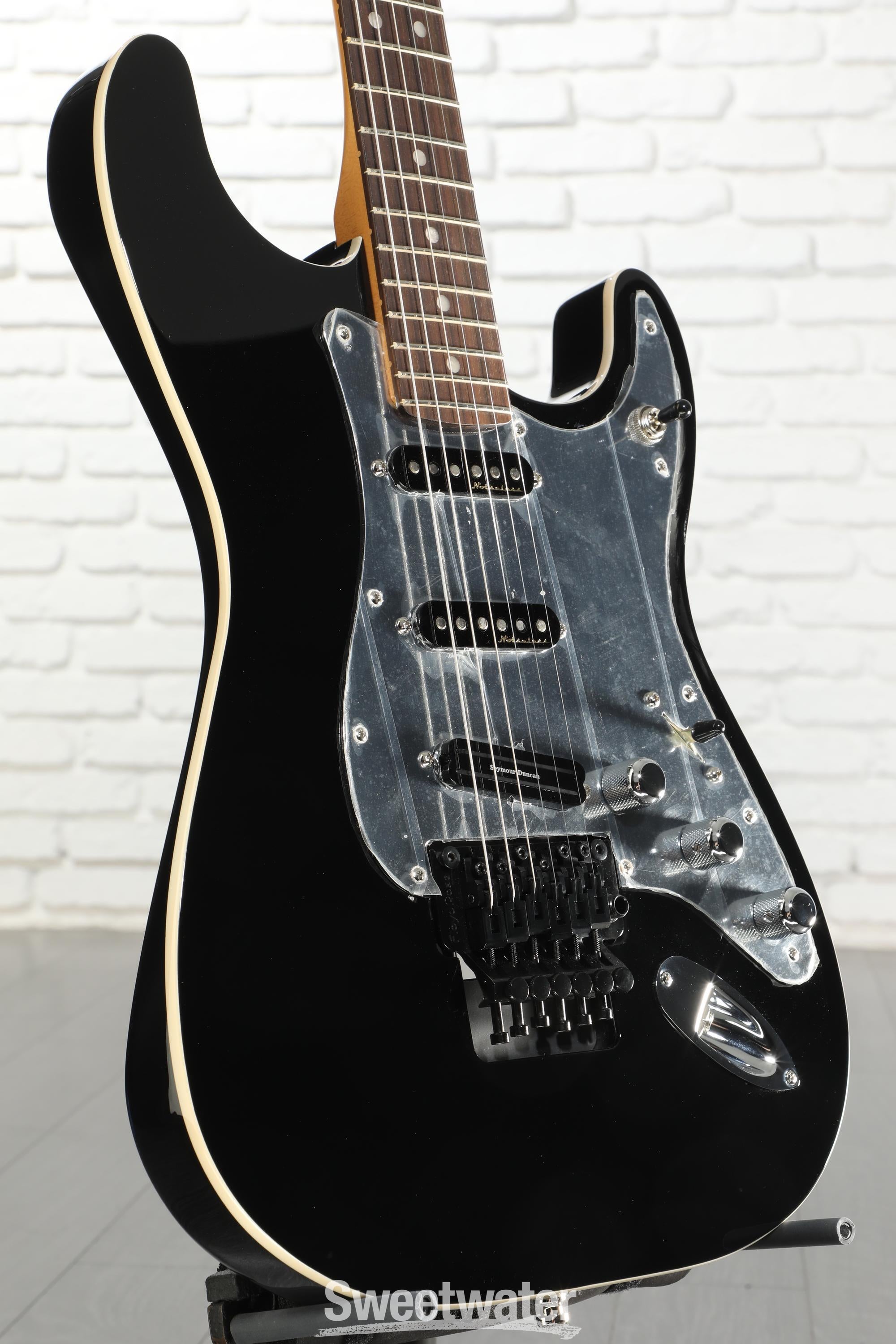 Fender Tom Morello Stratocaster - Black | Sweetwater