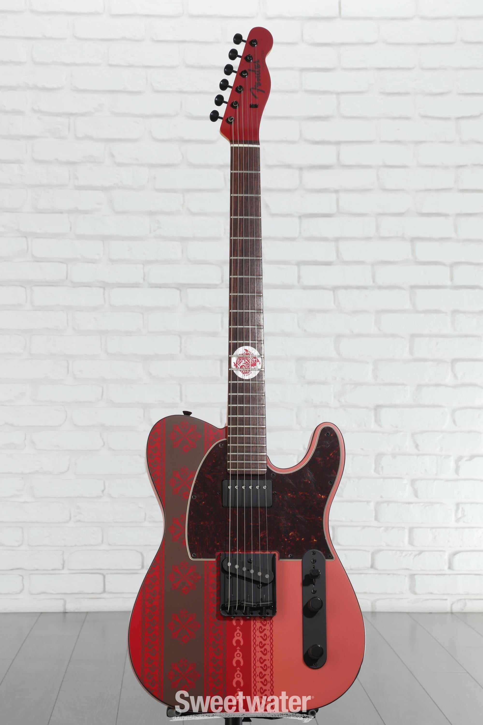 ギター Limited Monster Hunter Rathalos Tele Fender celebrates 20 years of video game series Monster