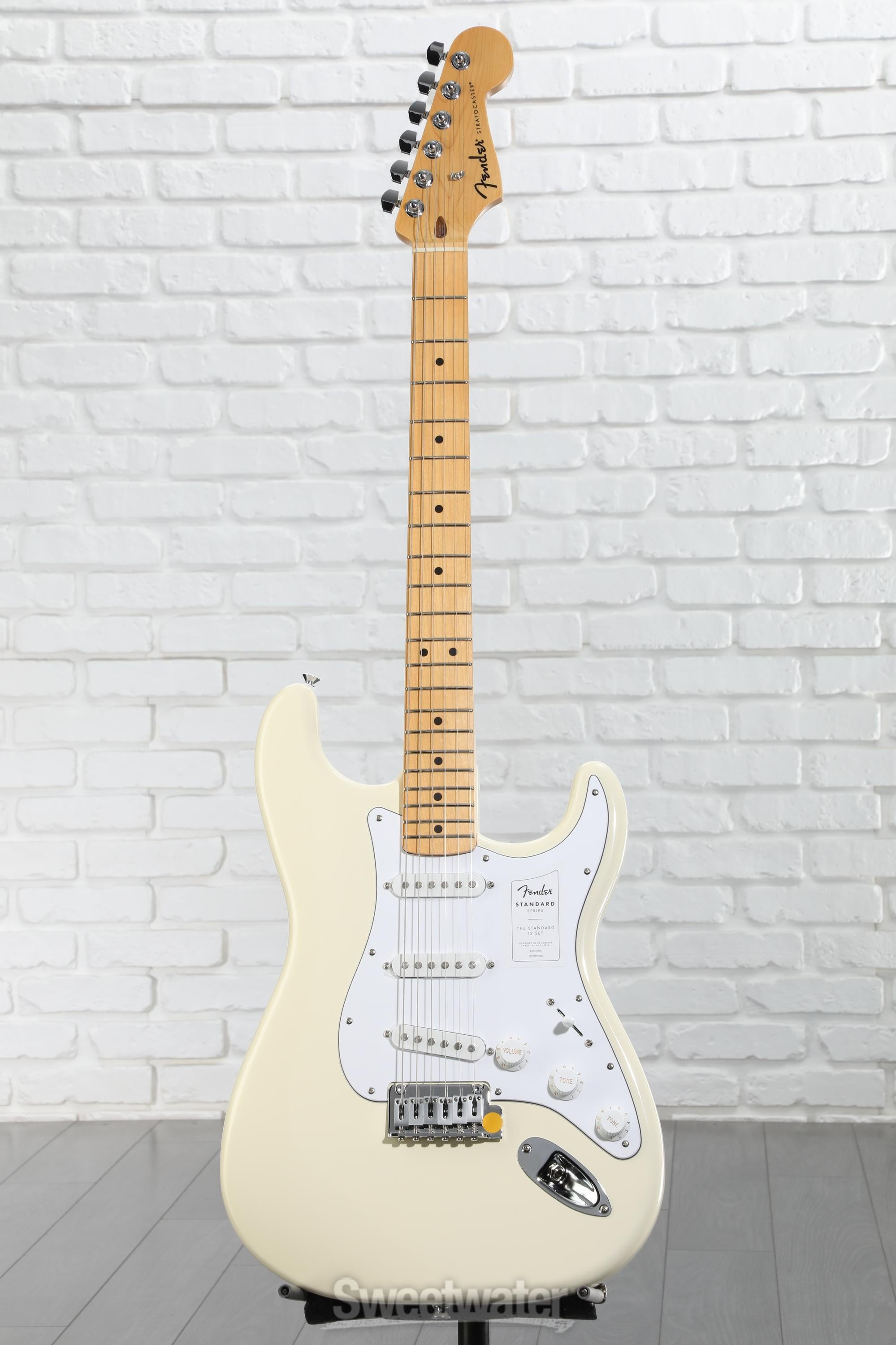 Fender Stratocaster ホワイト Fender Standard Stratocaster Electric Guitar - Olympic White