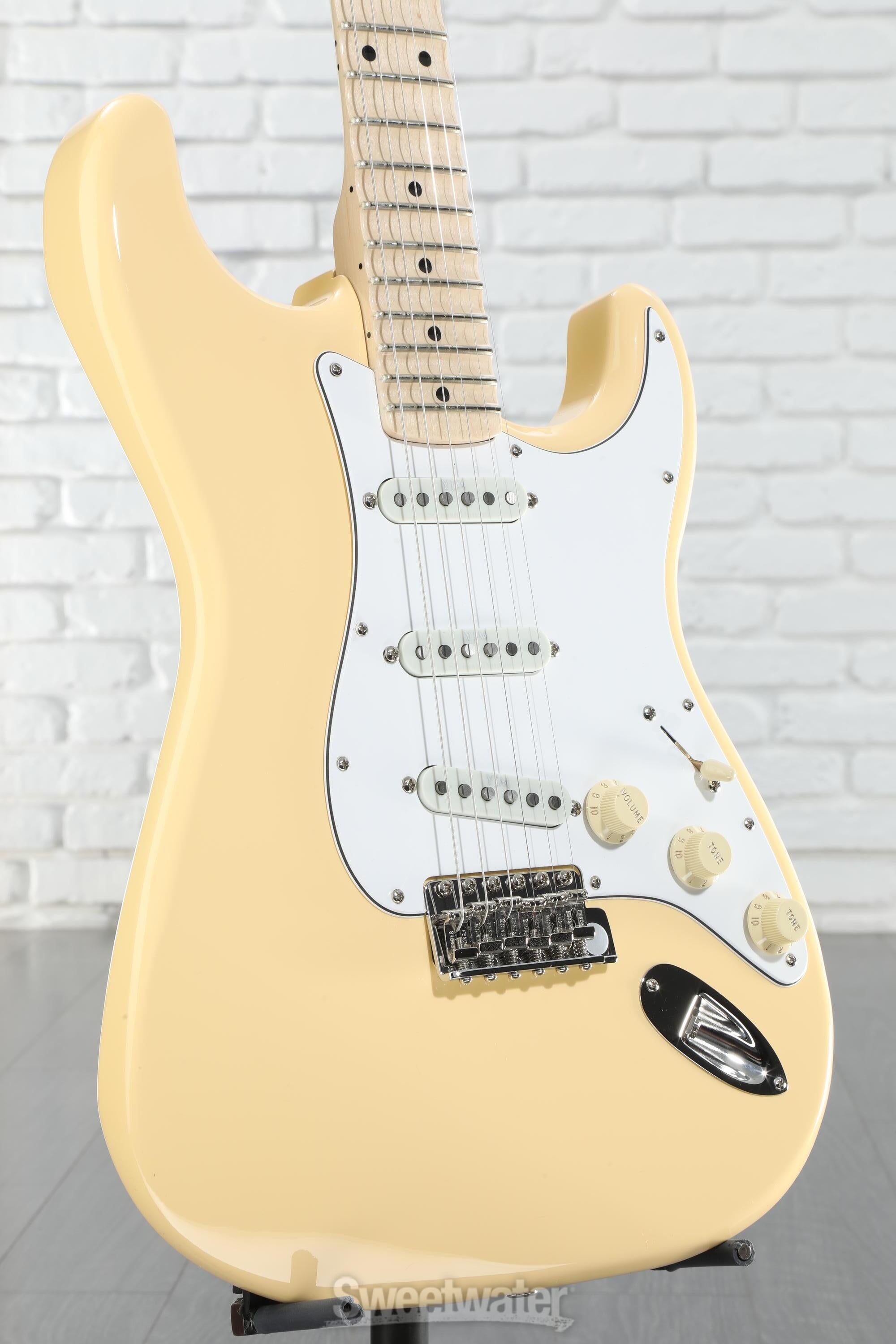 ギター Fender Stratocaster Yngwie Malmsteen USA Fender Yngwie Malmsteen Stratocaster Electric Guitar