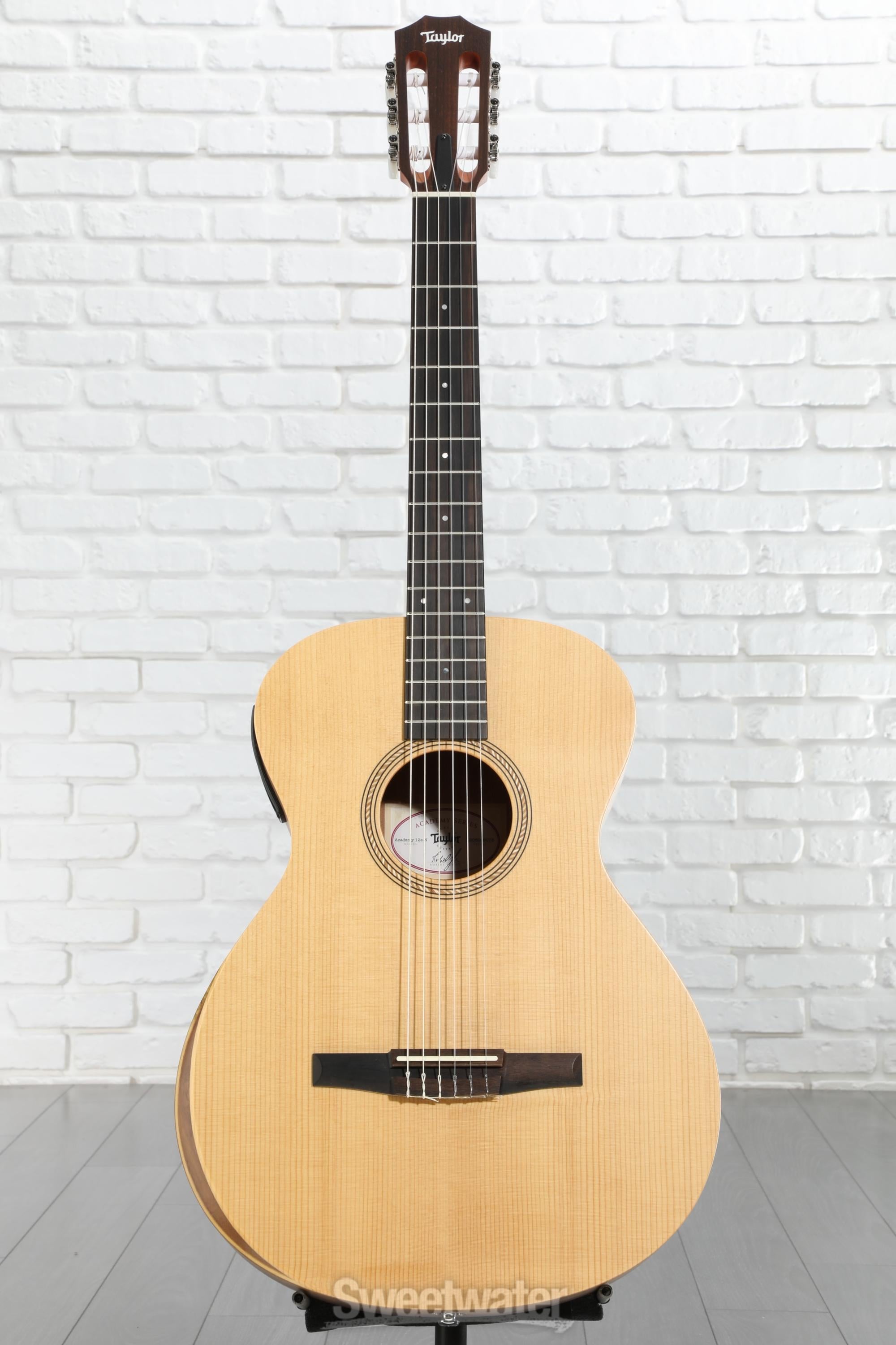 Taylor Academy 12e-N Nylon-string Acoustic-electric Guitar