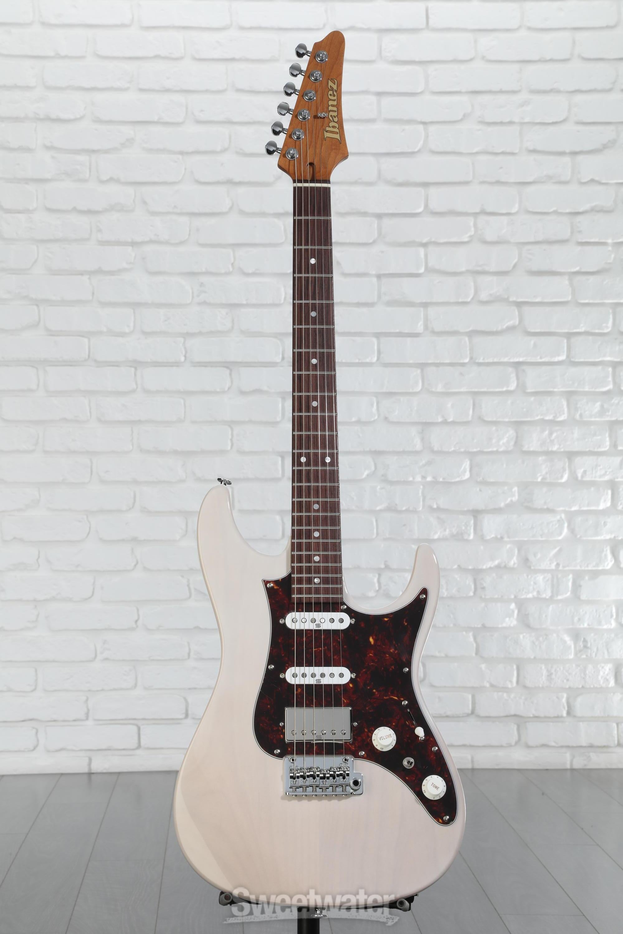 ギター Ibanez Prestige AZ2204N-AWD Ibanez Prestige AZ2204N Electric Guitar - Antique White
