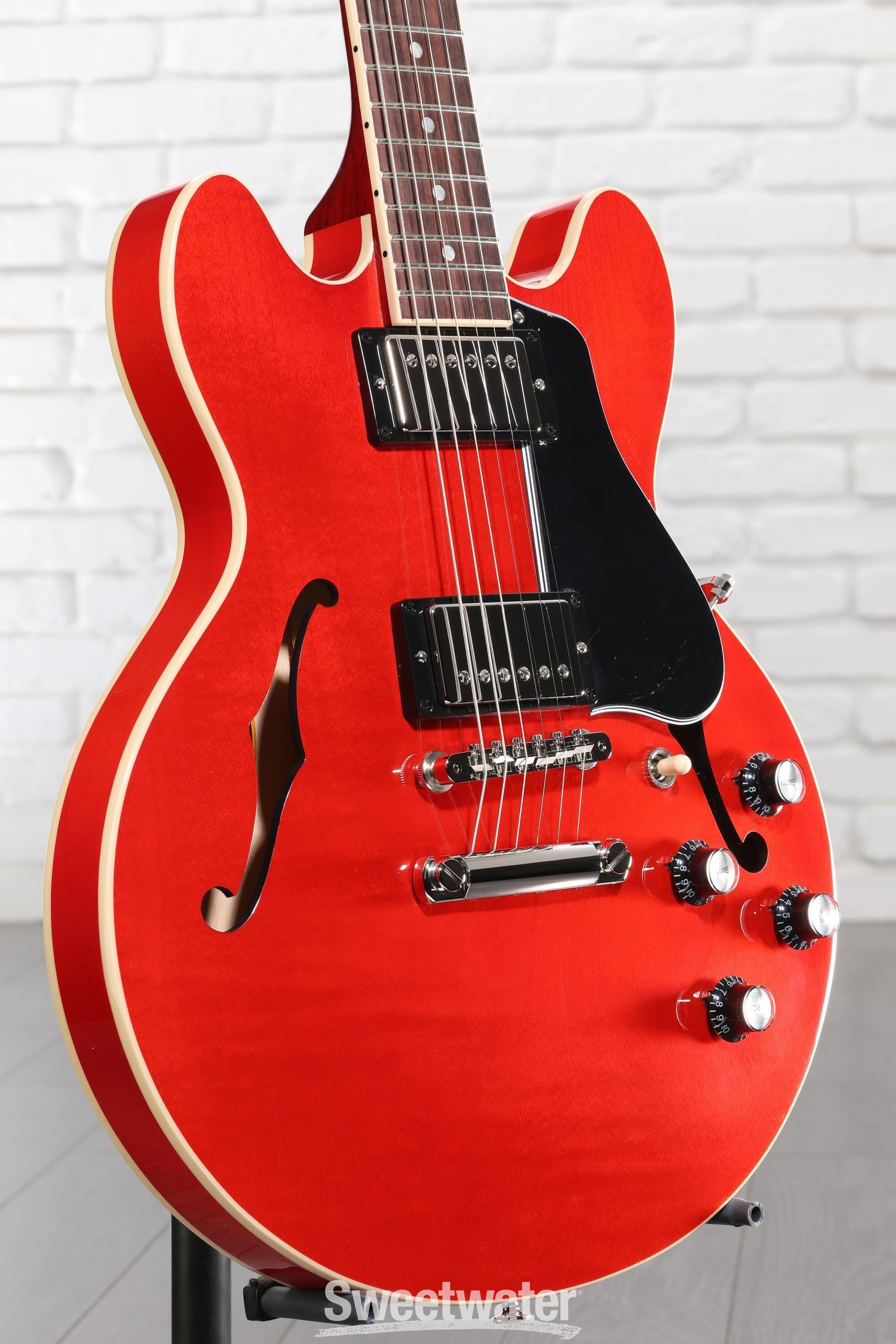 Photo of Gibson ES-339 Semi-hollowbody Electric Guitar - Cherry