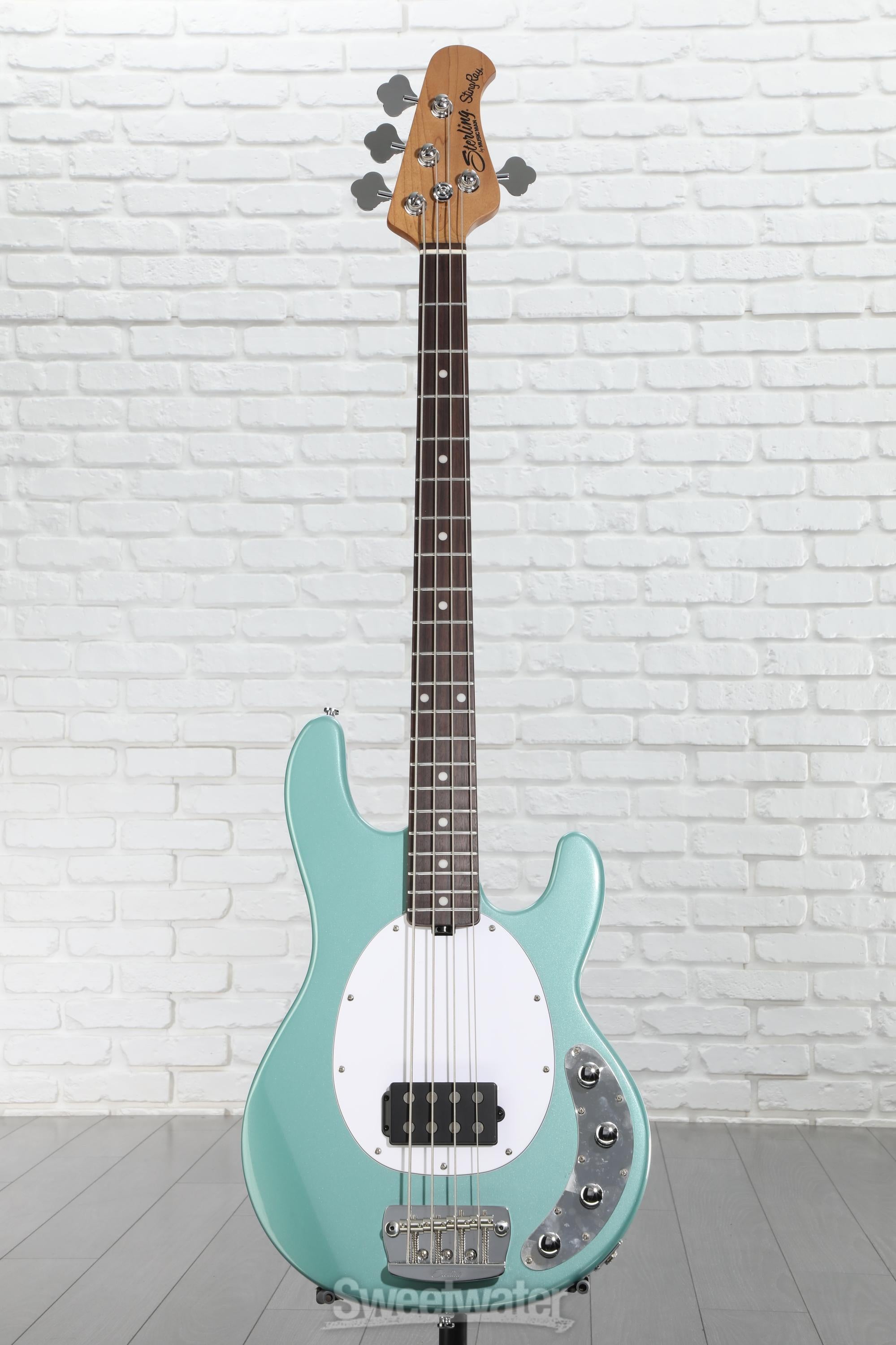 Sterling By Music Man StingRay RAY34 Bass Guitar - Dorado