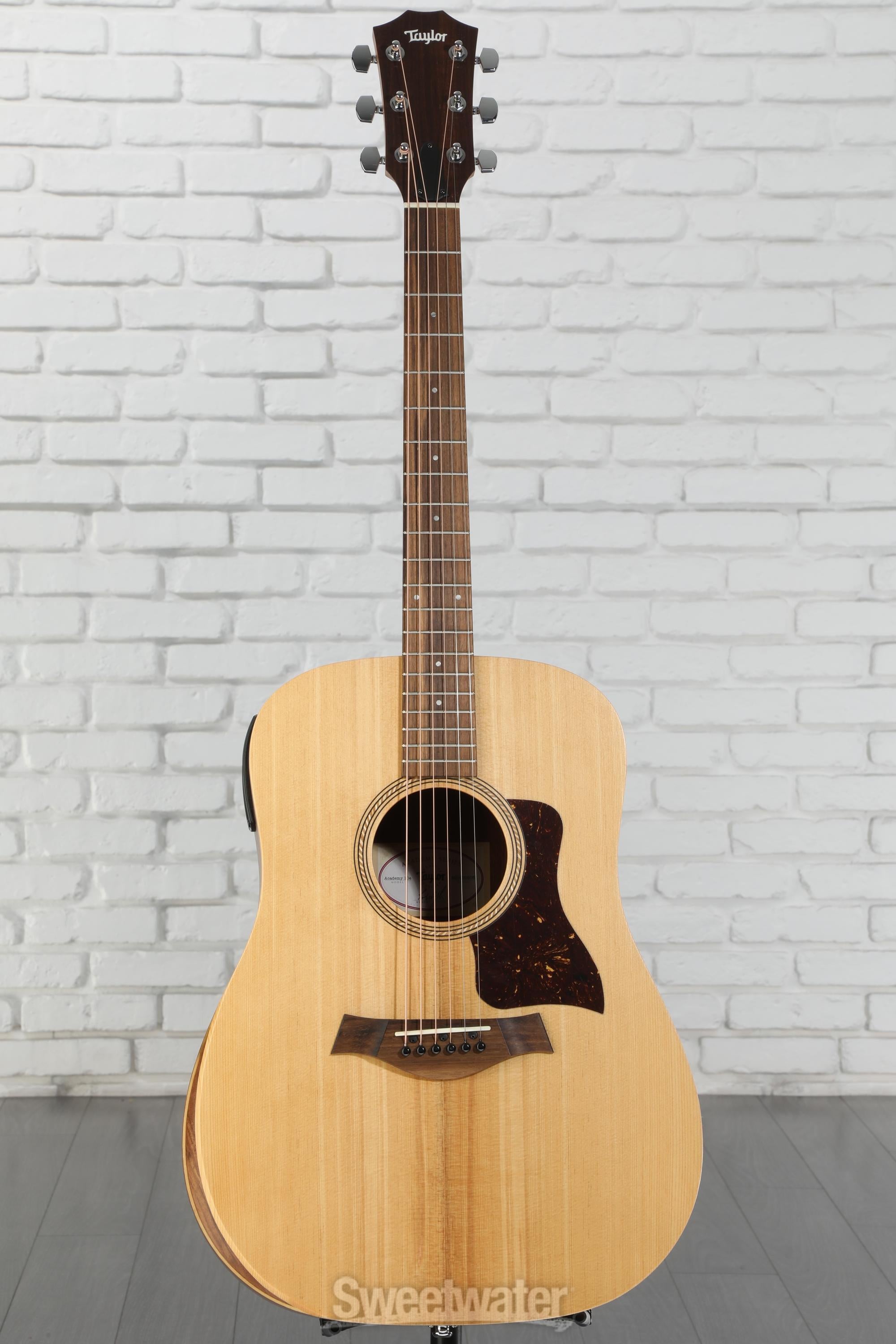 Taylor エレアコ　Academy 10e Amazon.com: Taylor Academy 10e Acoustic-Electric Guitar